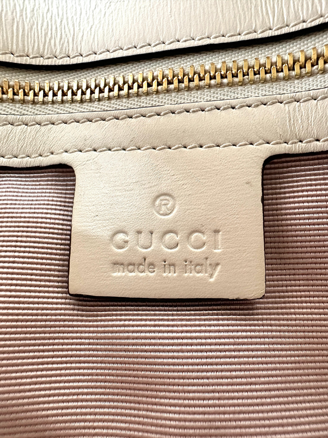 Gucci Arli White/Black Leather Shoulder Bag GG1070