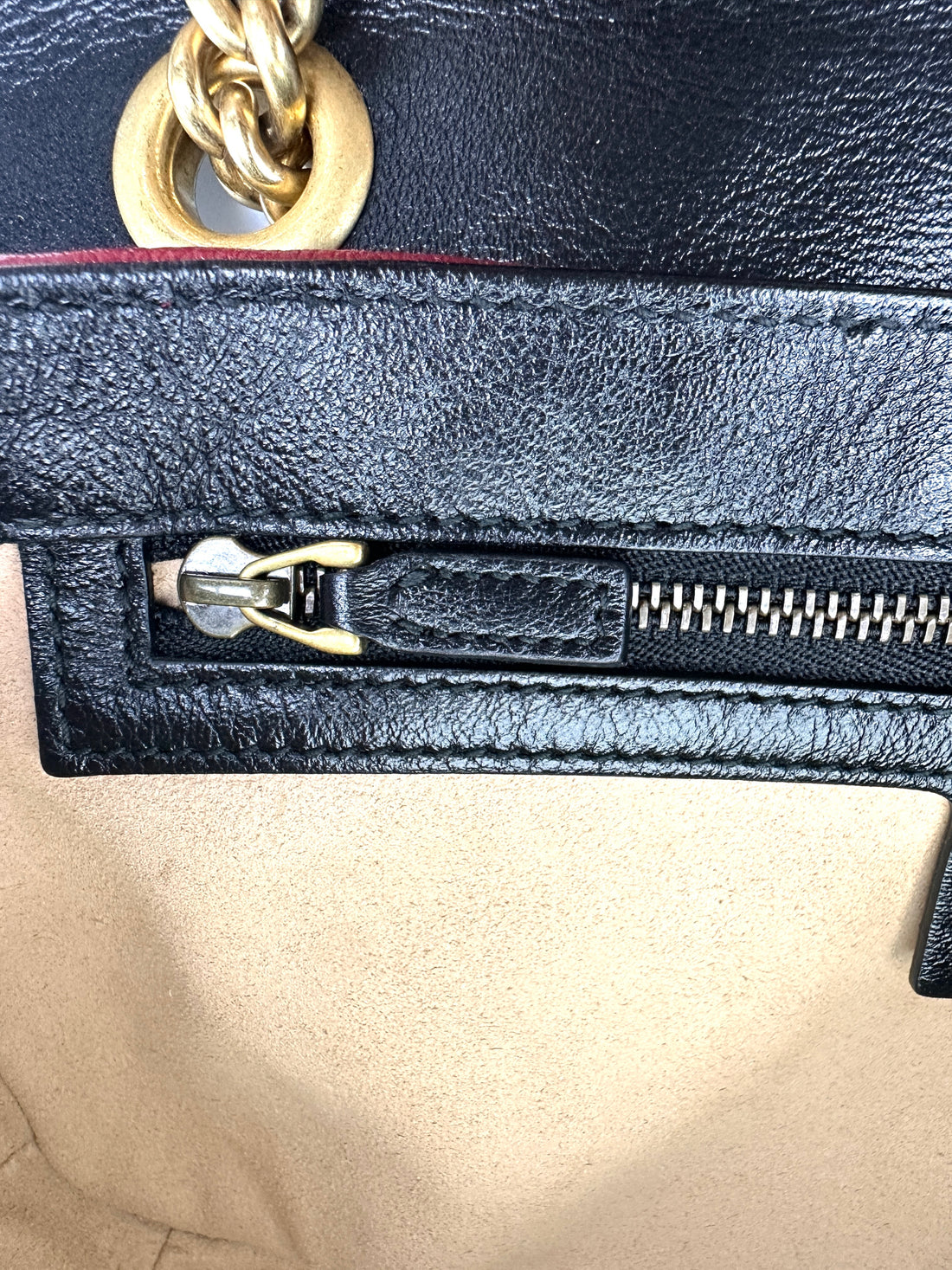 Gucci GG Marmont Black/Beige Matelasse Leather Medium Size Shoulder Bag GG1074