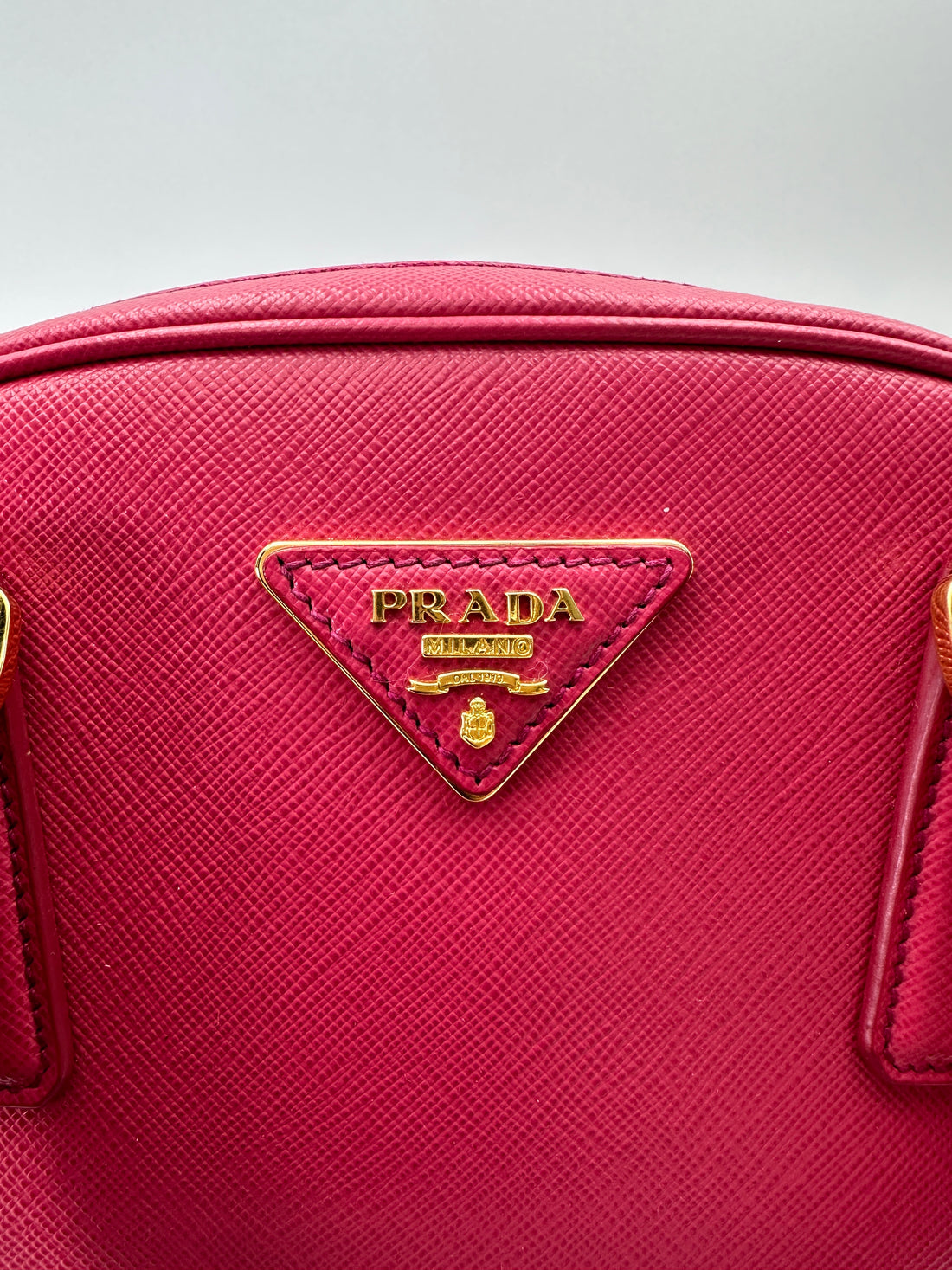 Prada Fuchsia Black Saffiano Leather Handle Bag PR371