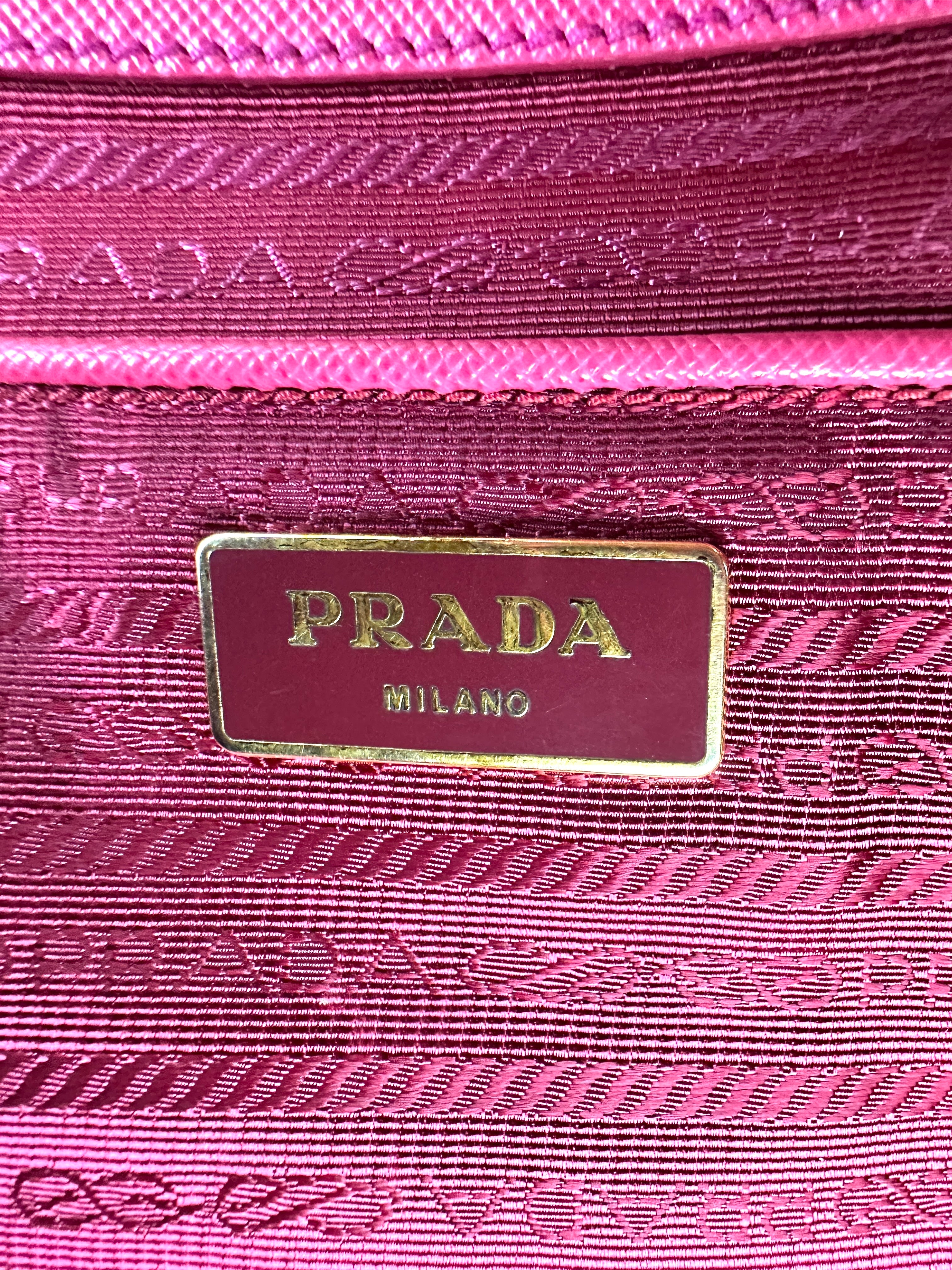Prada Fuchsia Black Saffiano Leather Handle Bag PR371