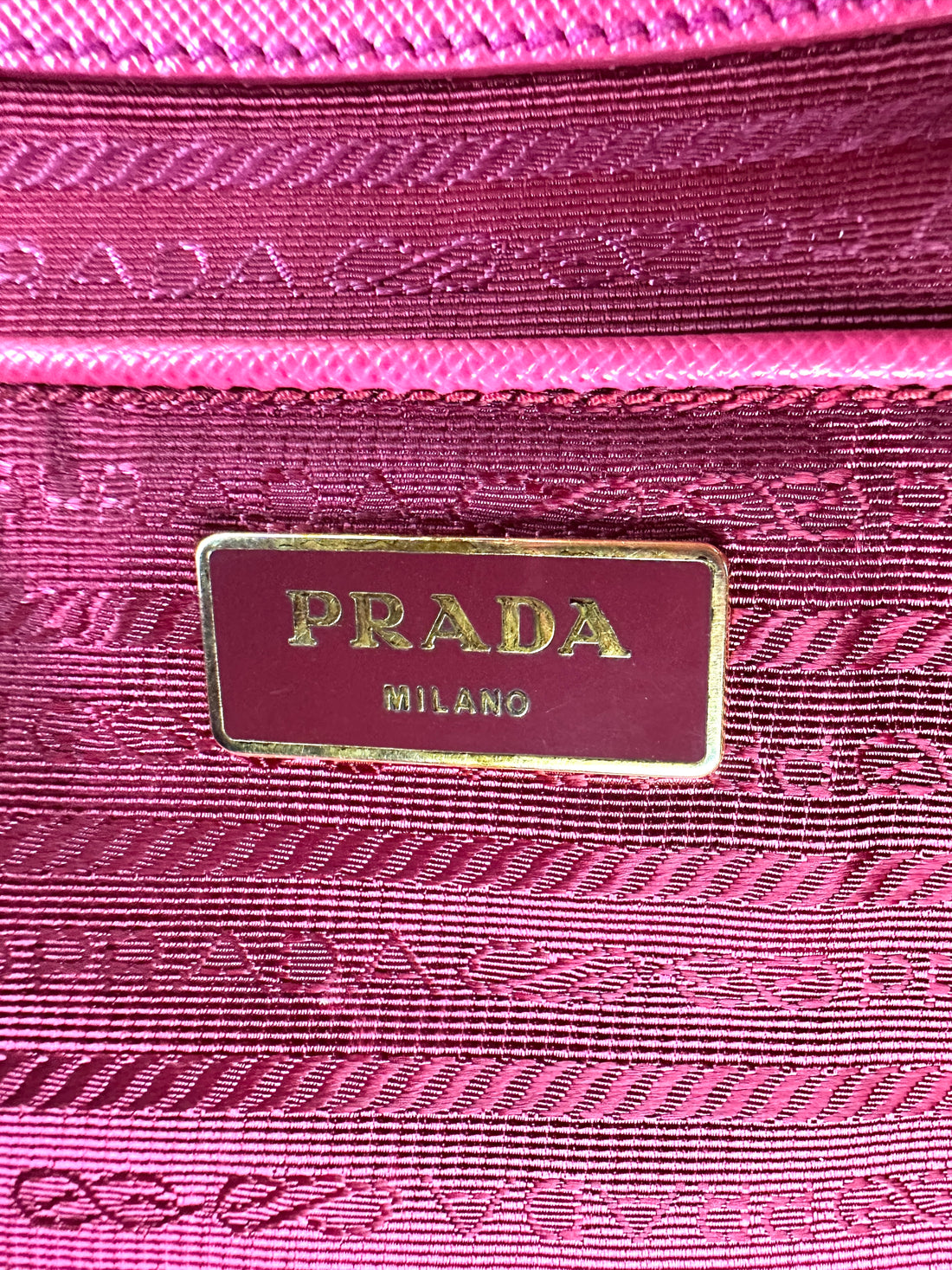 Prada Fuchsia Black Saffiano Leather Handle Bag PR371