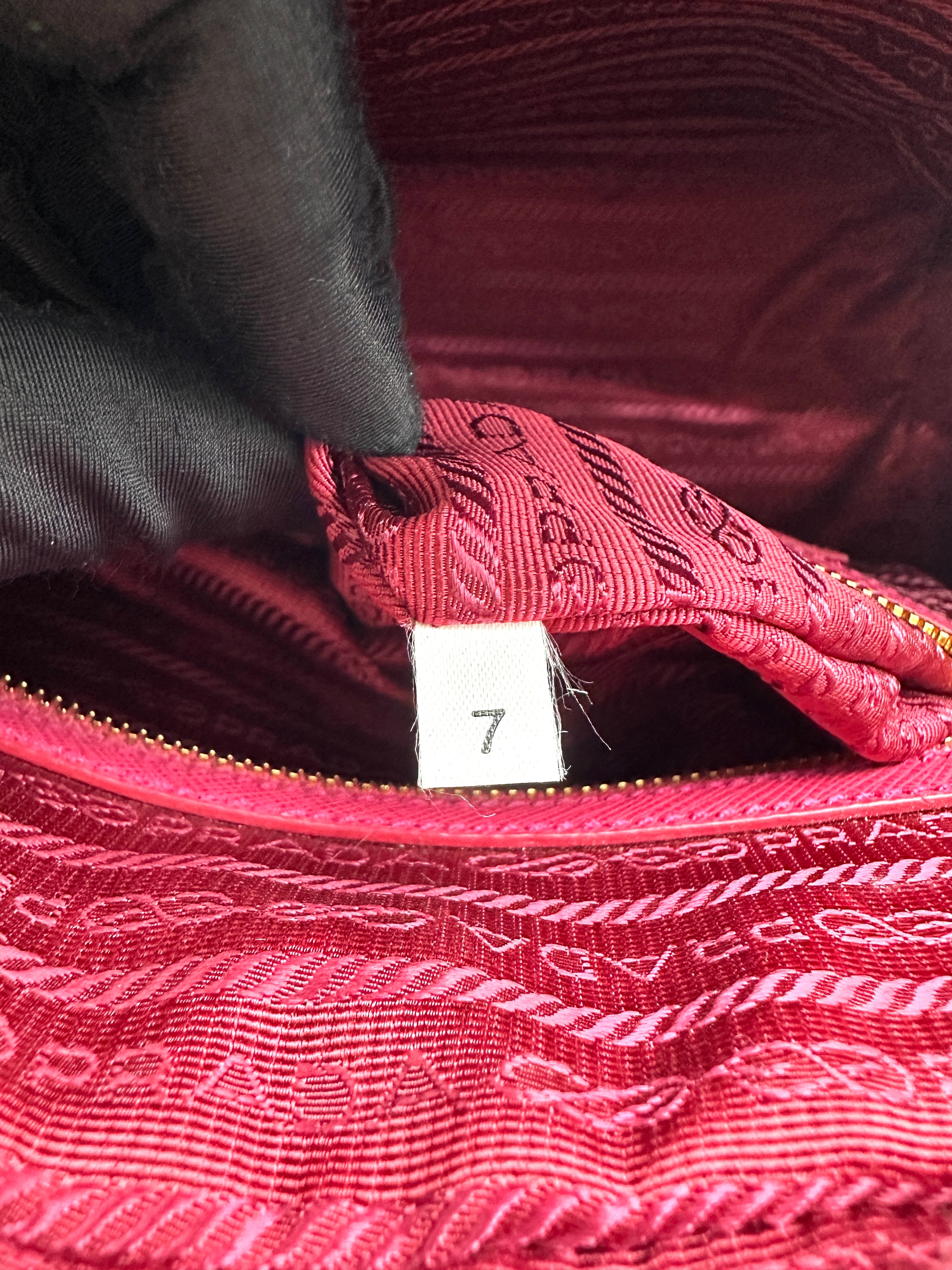 Prada Fuchsia Black Saffiano Leather Handle Bag PR371