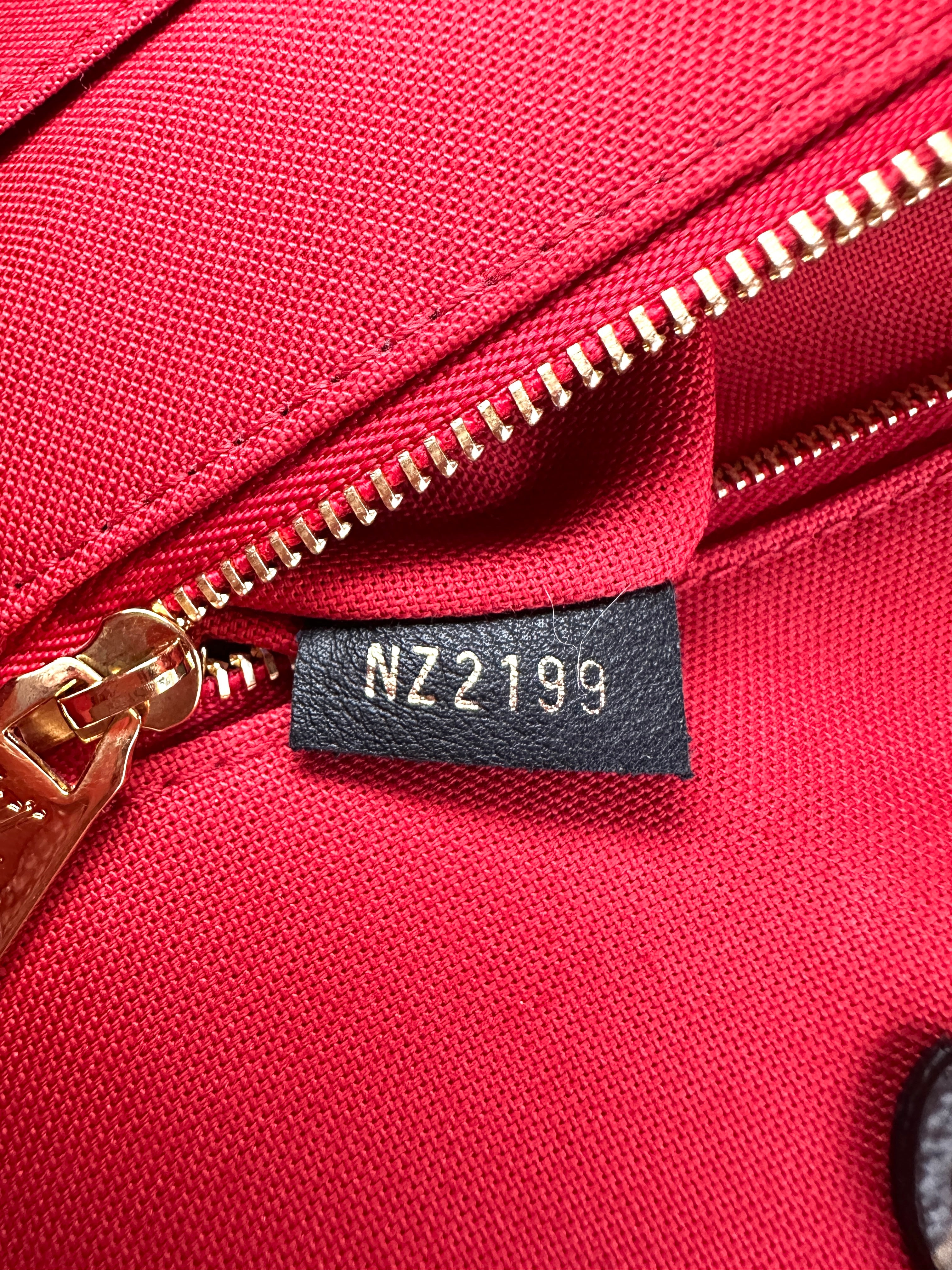 Louis Vuitton Onthego GM Monogram Canvas Handle Bag LV2806
