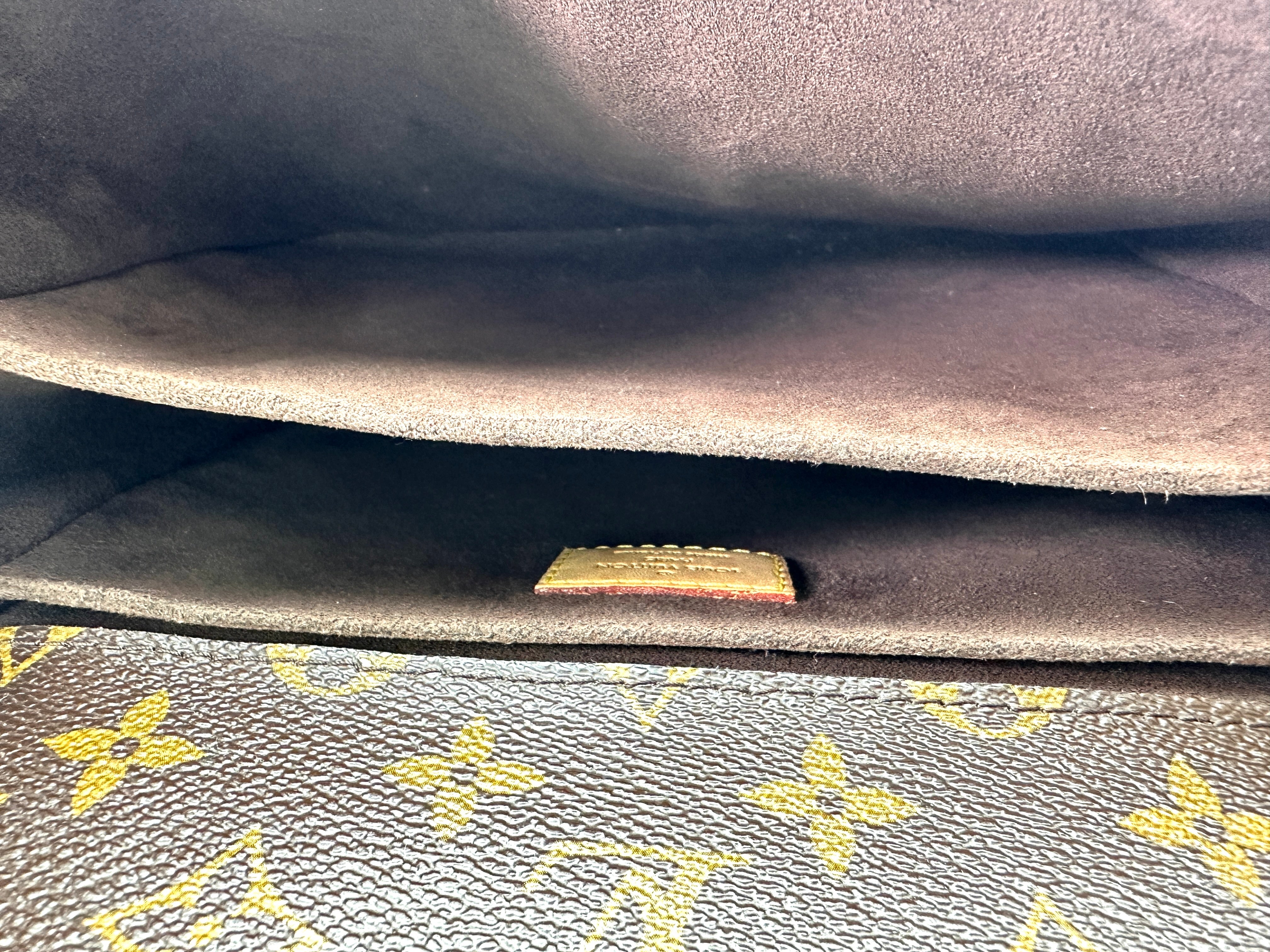 Louis Vuitton Monogram Canvas Pochette Metis LV2804
