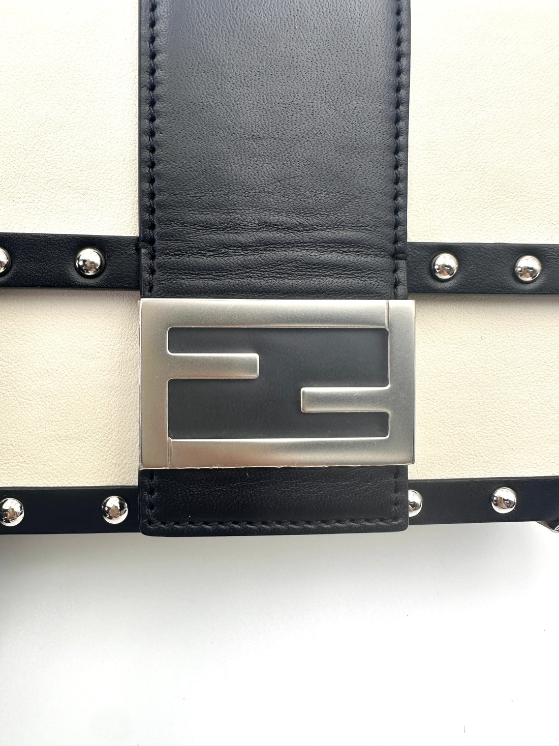 Fendi Baguette Trunk Black/White Leather Shoulder Bag FF107