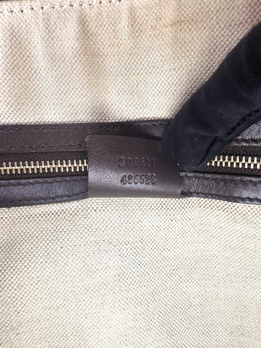 Gucci GG Supreme Canvas Dome Handle Bag GG1080
