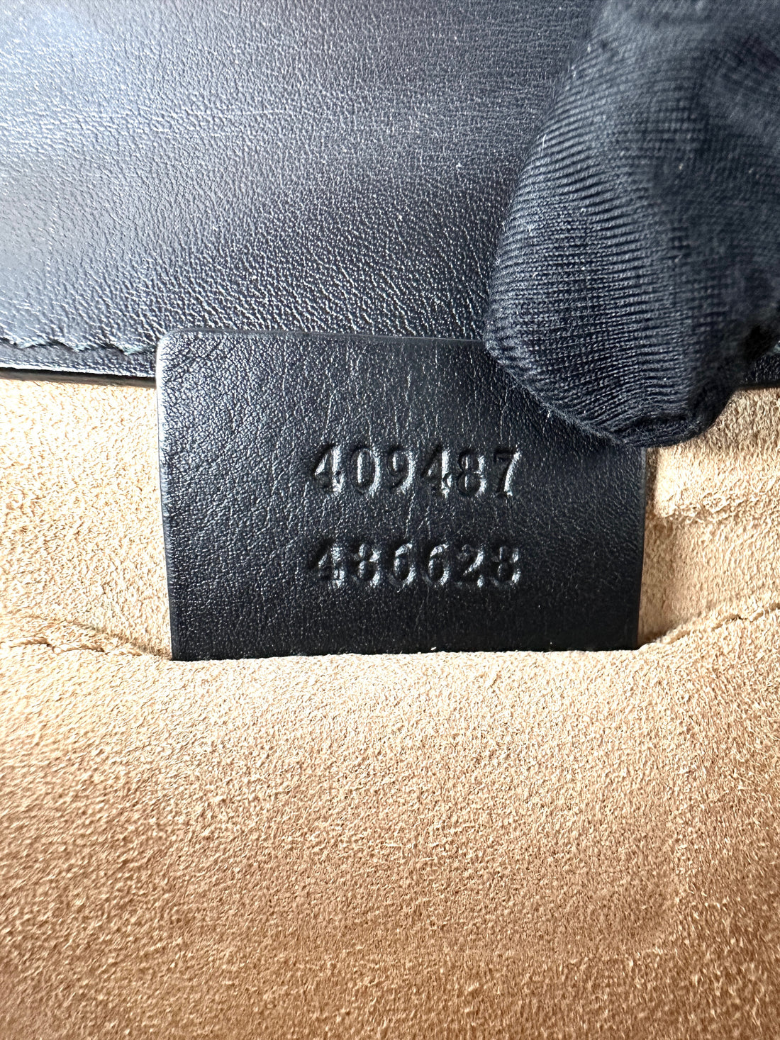 Gucci Padlock Bee Star Black Leather Shoulder Bag GG1086