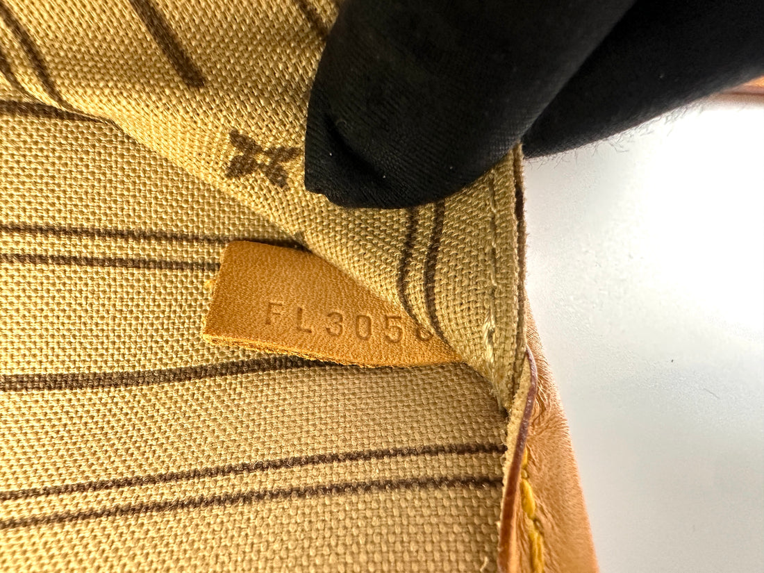 Louis Vuitton Neverfull MM Monogram Canvas Handle Bag LV2812