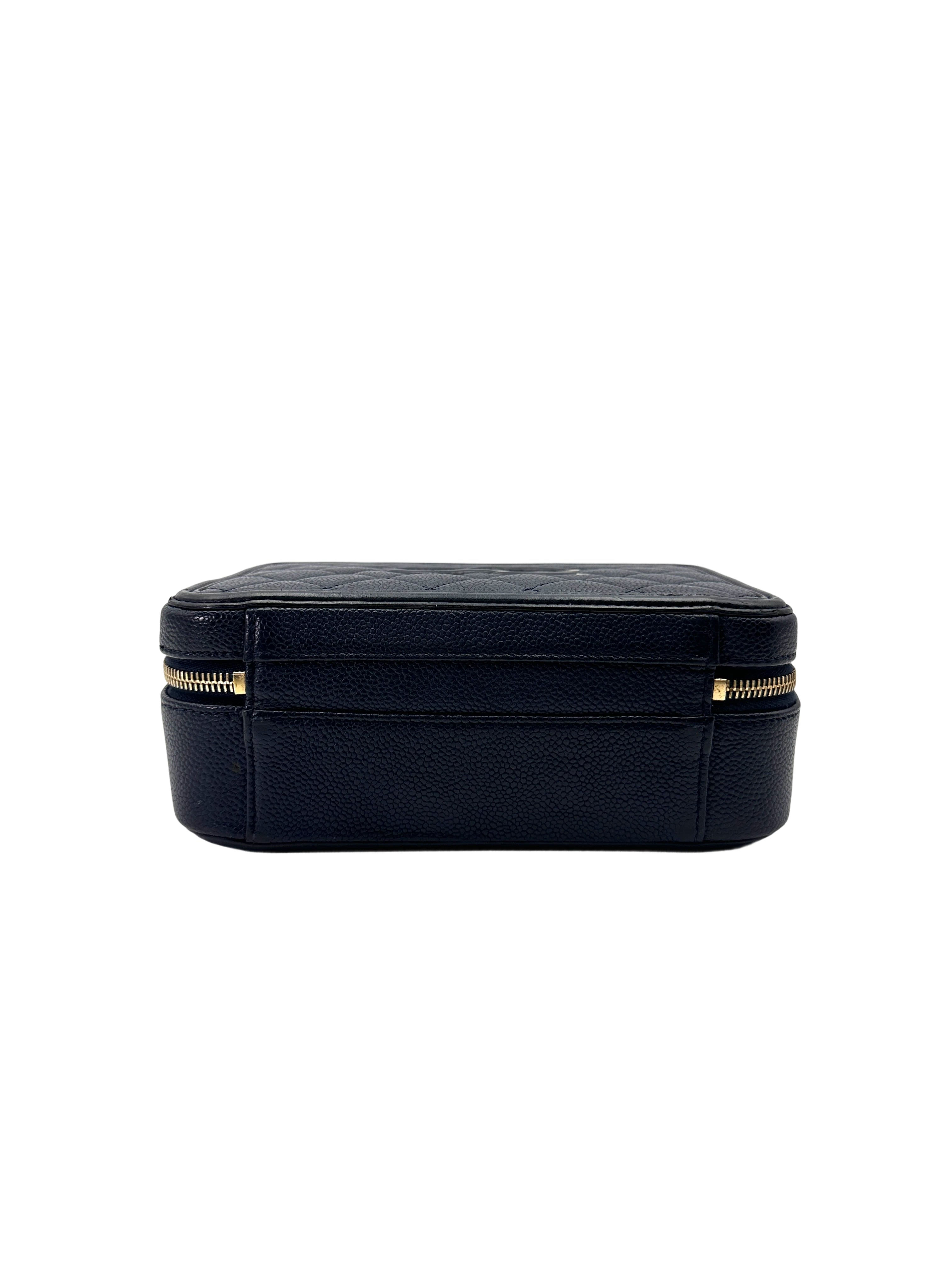 Chanel CC Filigree Navy Quilted Leather Vanity Case(27***52) CC2005