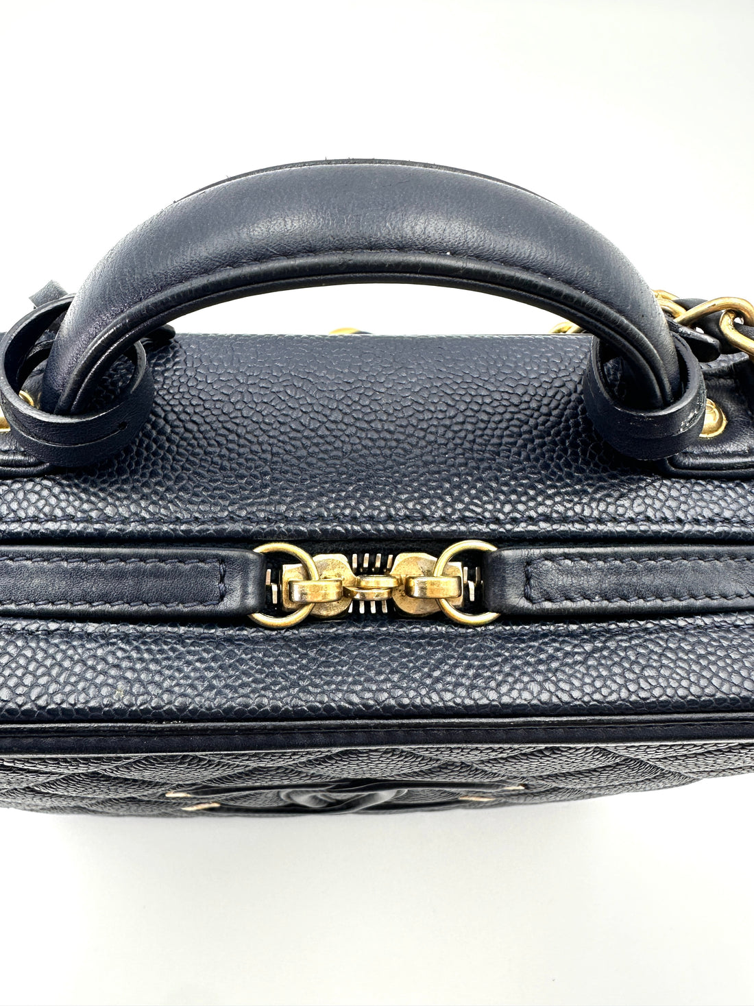 Chanel CC Filigree Navy Quilted Leather Vanity Case(27***52) CC2005