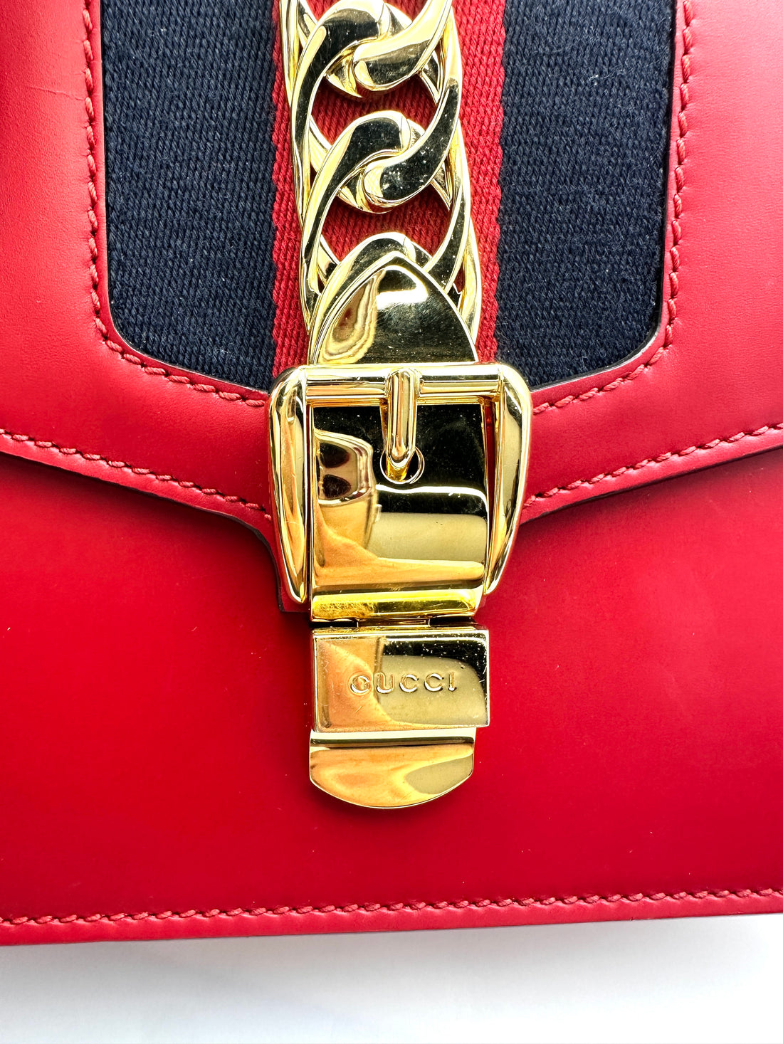 Gucci Sylvie Red Leather Shoulder Bag GG1092