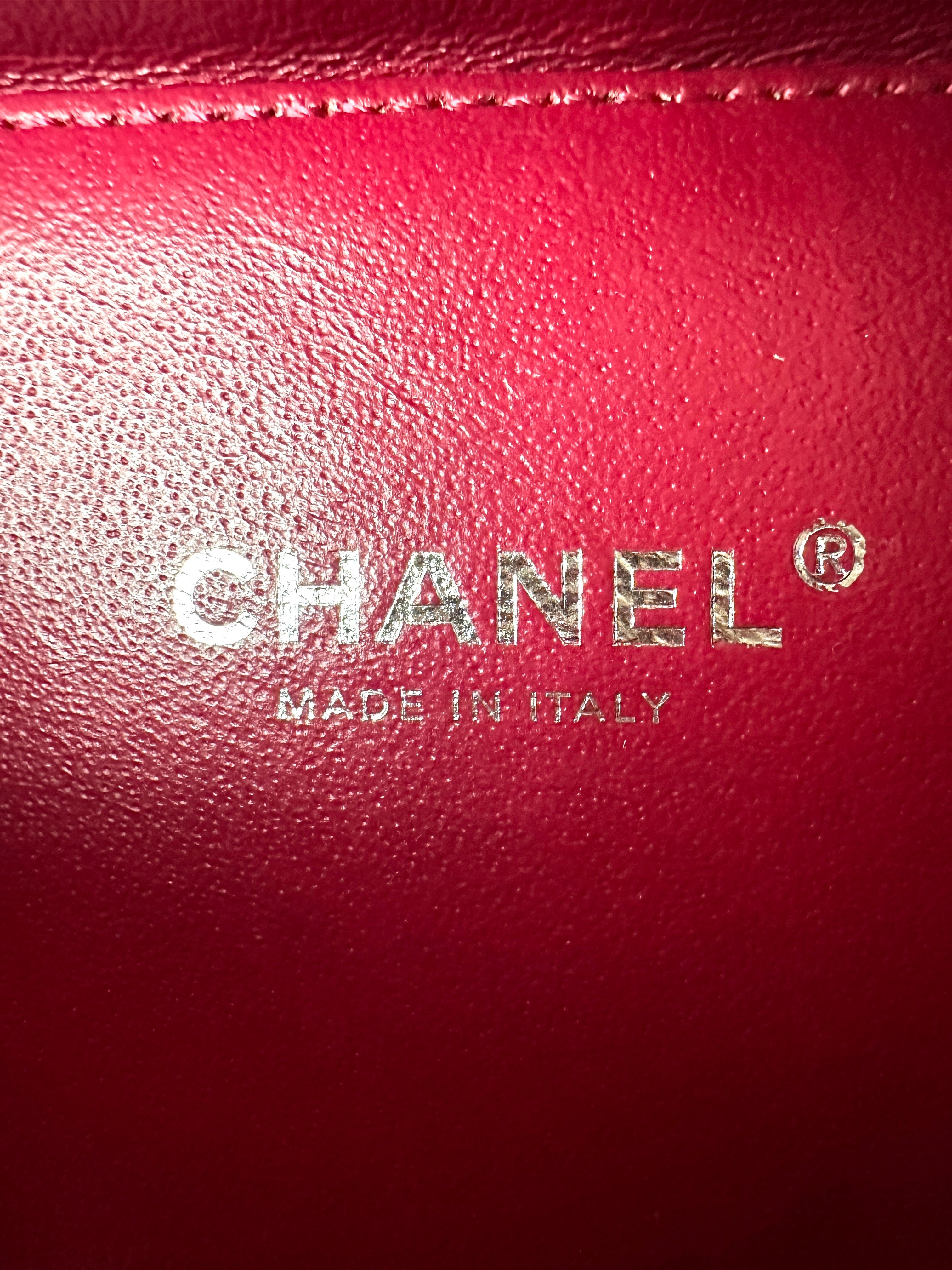 Chanel CC Filigree White/Black Quilted Leather Vanity Case(27***39) IRIS232