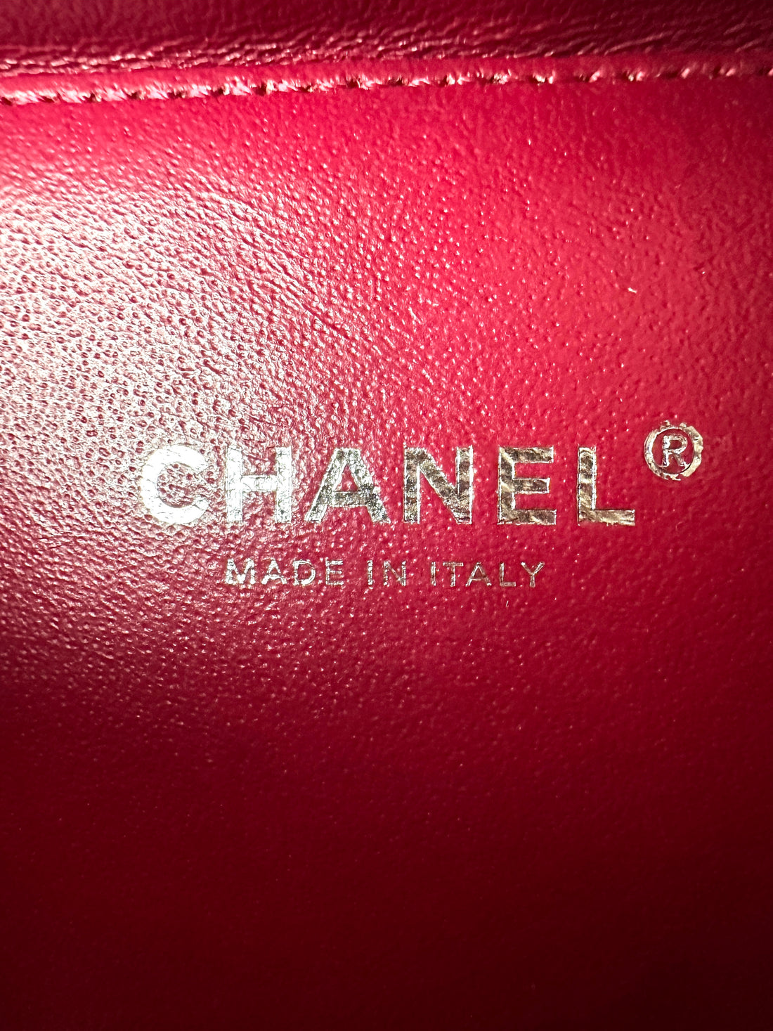 Chanel CC Filigree White/Black Quilted Leather Vanity Case(27***39) IRIS232