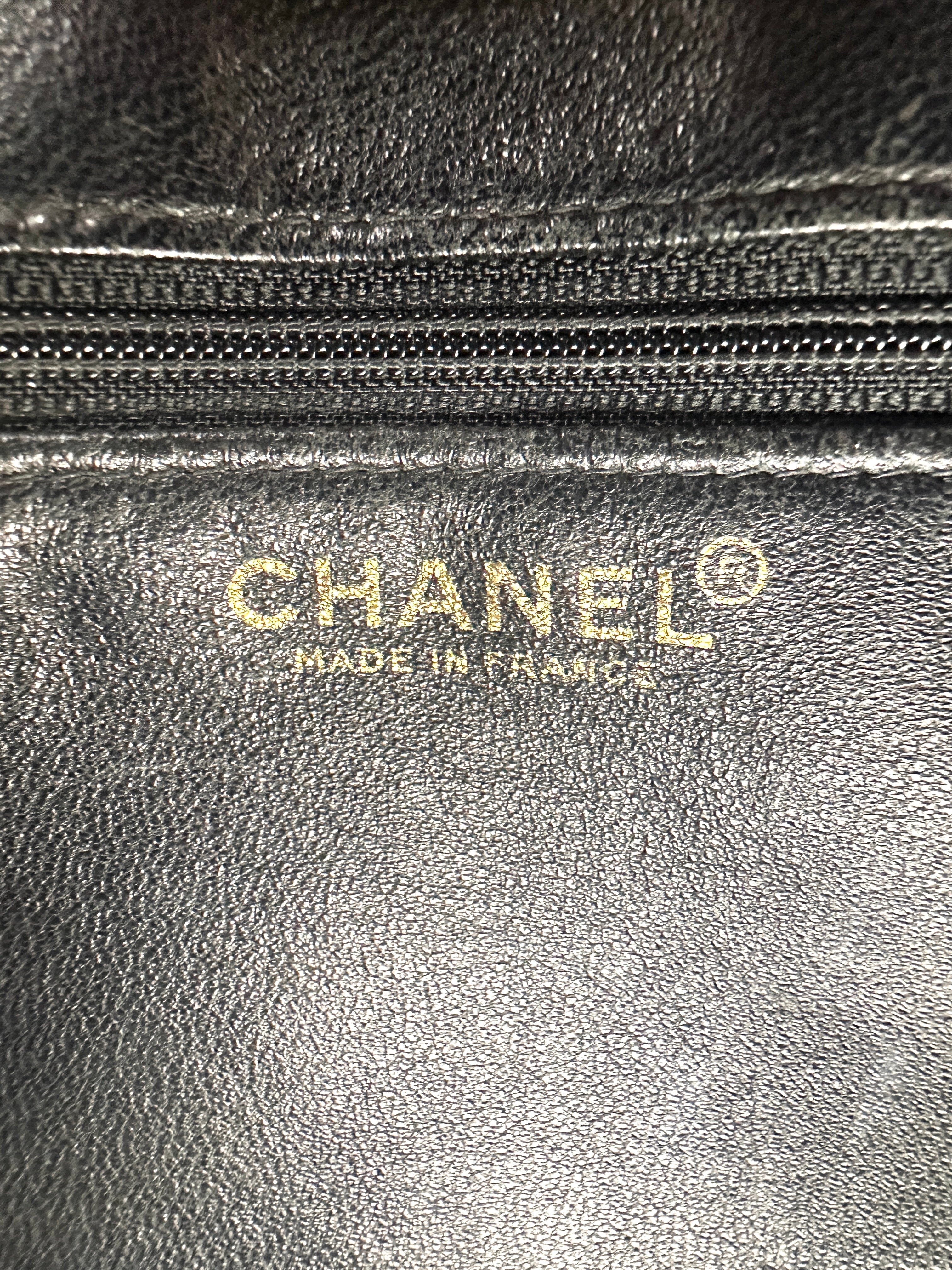 Chanel Medallion Black Quilted Leather Small Size Tote Handle Bag(71***28) CC2008