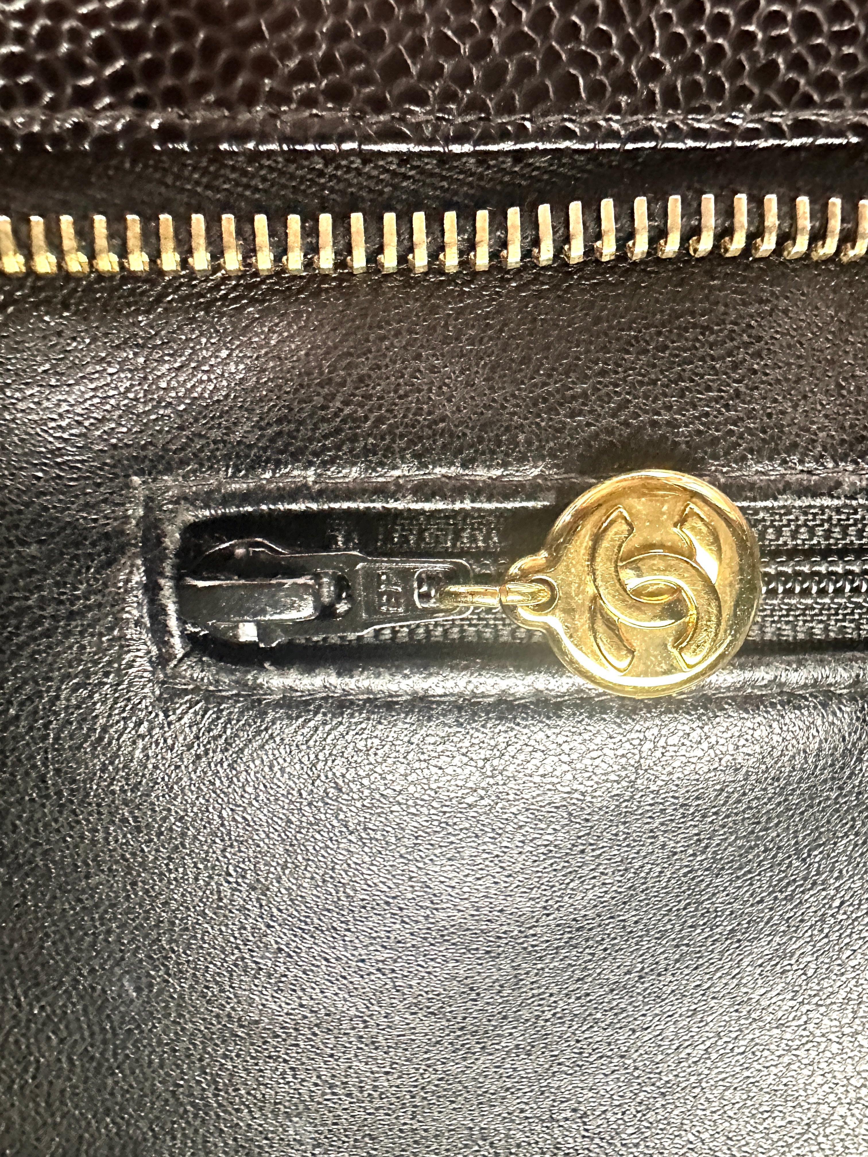 Chanel Medallion Black Quilted Leather Small Size Tote Handle Bag(71***28) CC2008