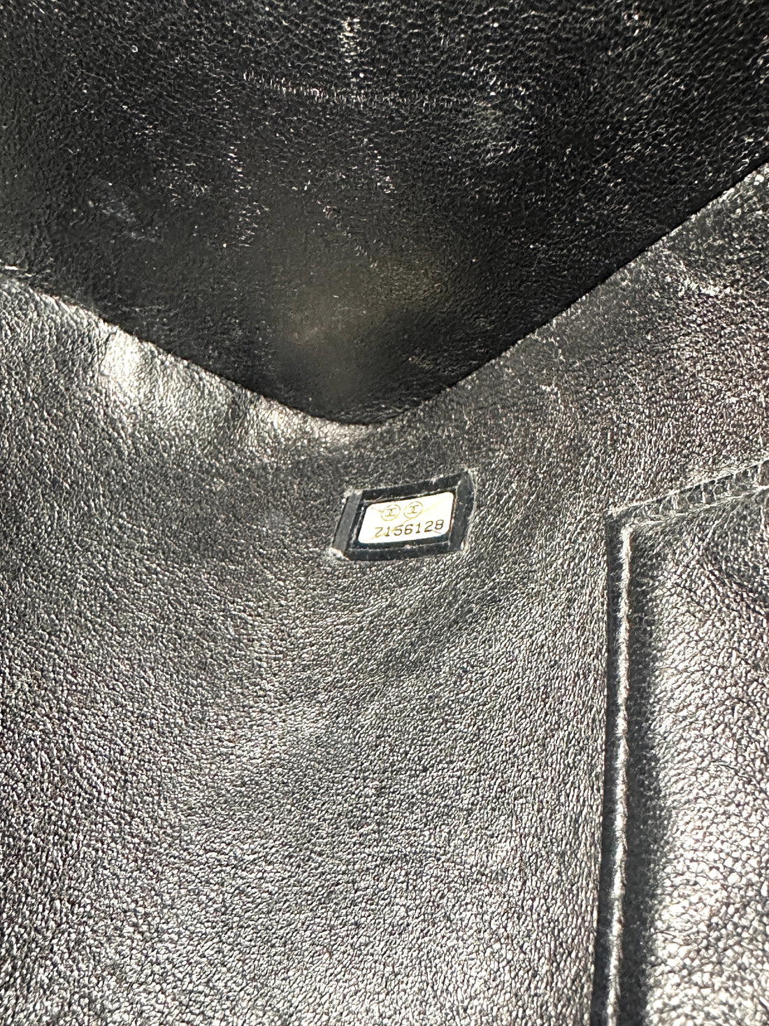Chanel Medallion Black Quilted Leather Small Size Tote Handle Bag(71***28) CC2008