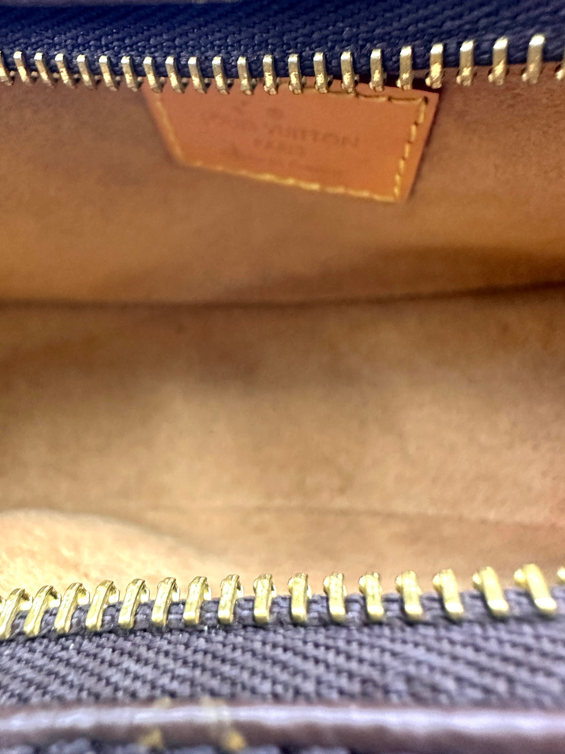 Louis Vuitton Loop Monogram Canvas Shoulder Bag LV2825