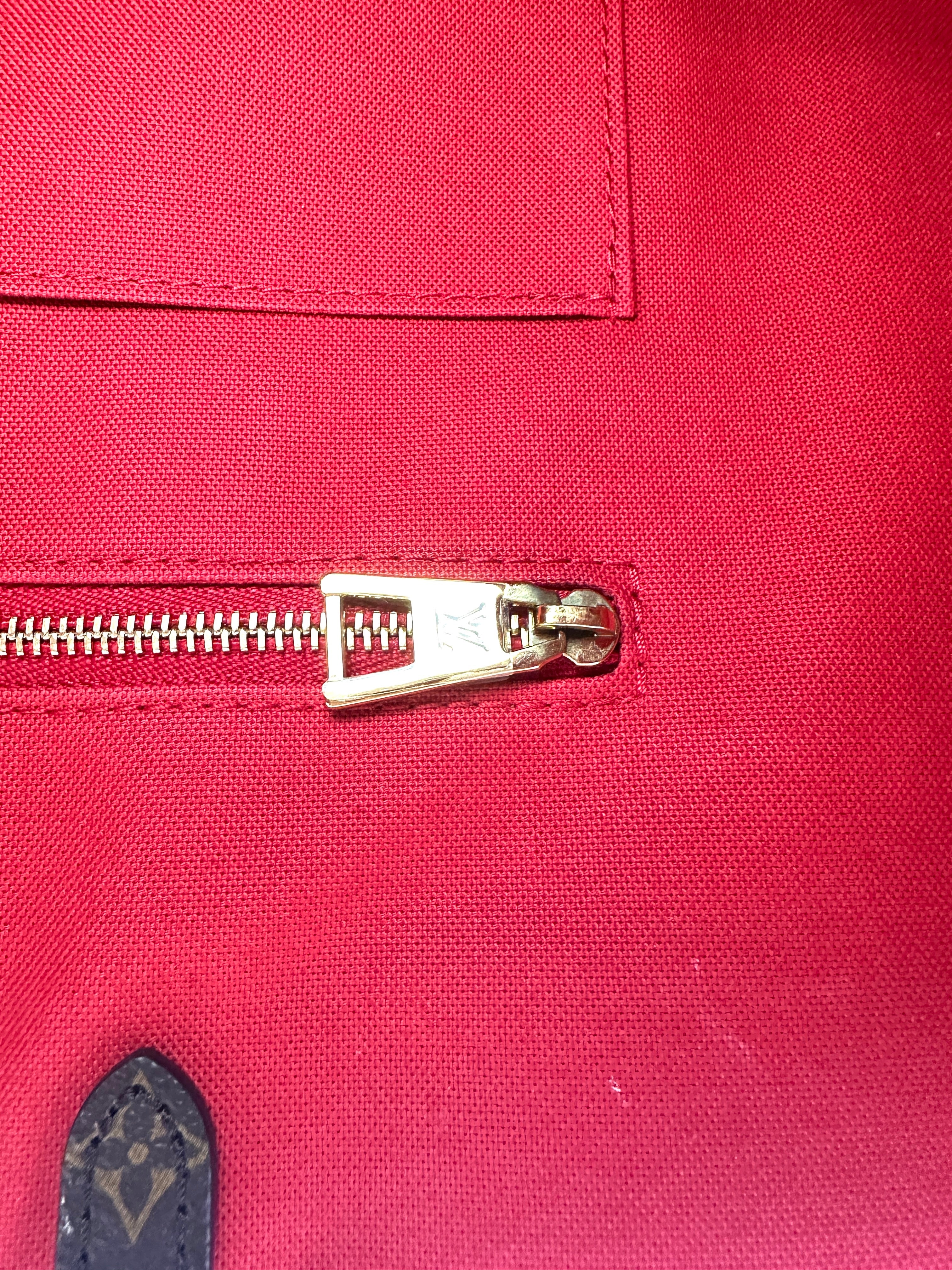Louis Vuitton Onthego GM Monogram Canvas Handle Bag LV2822