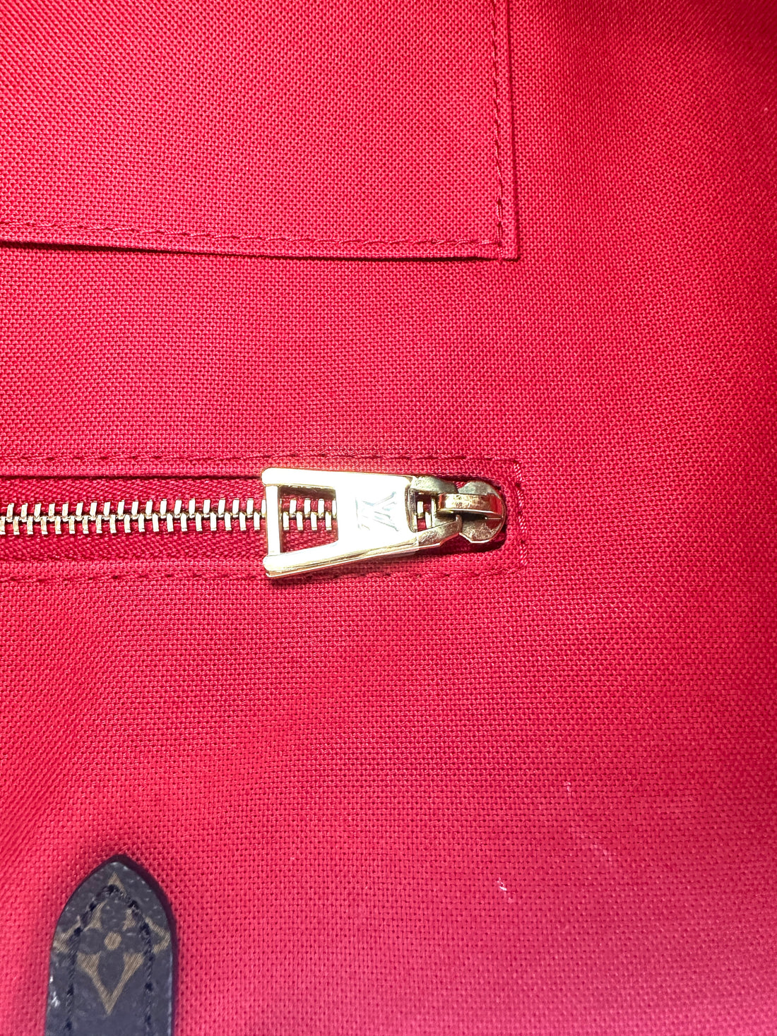 Louis Vuitton Onthego GM Monogram Canvas Handle Bag LV2822