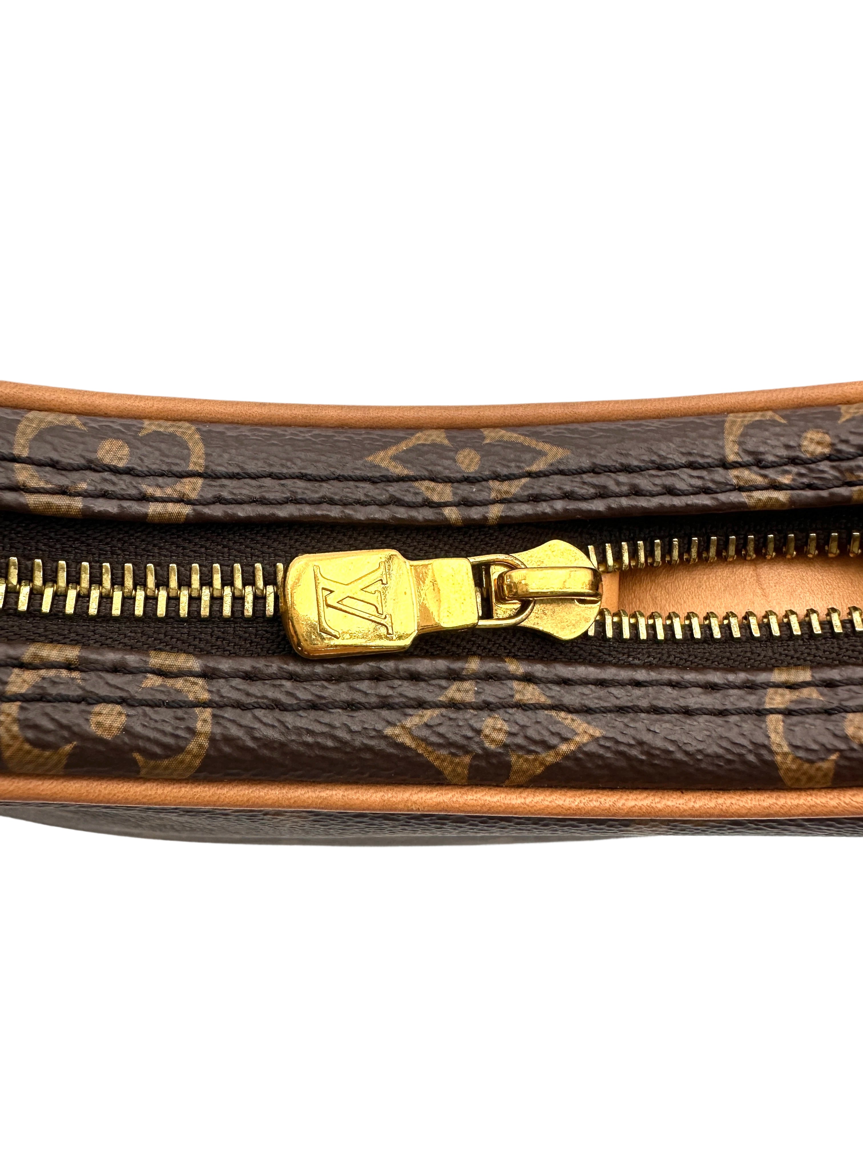 Louis Vuitton Loop Monogram Canvas Shoulder Bag LV2823