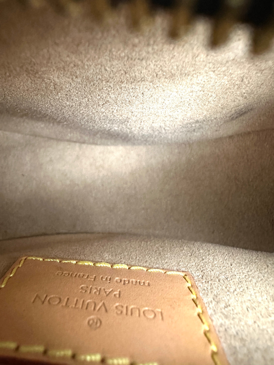 Louis Vuitton Loop Monogram Canvas Shoulder Bag LV2823