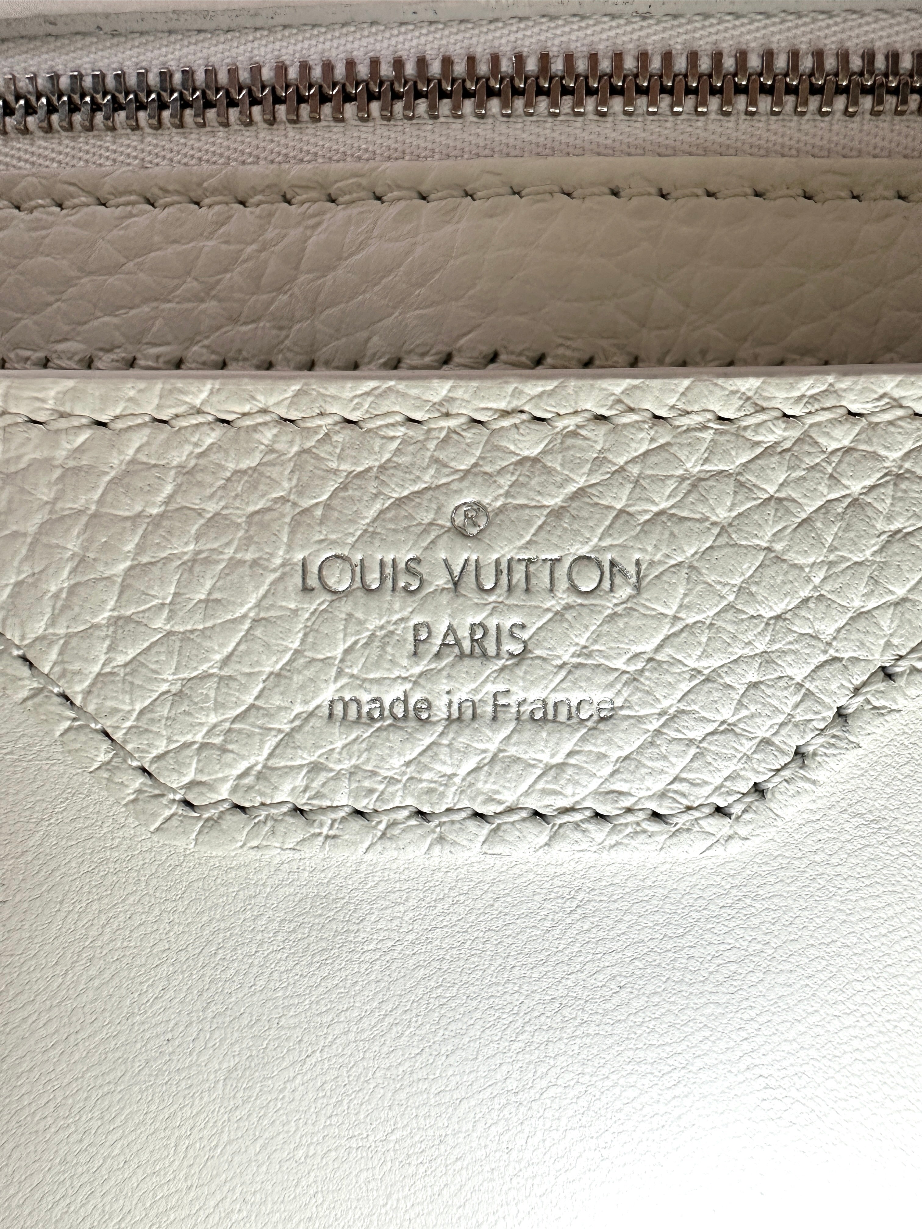 Louis Vuitton Capucines BB White Leather Handle Bag LV2831