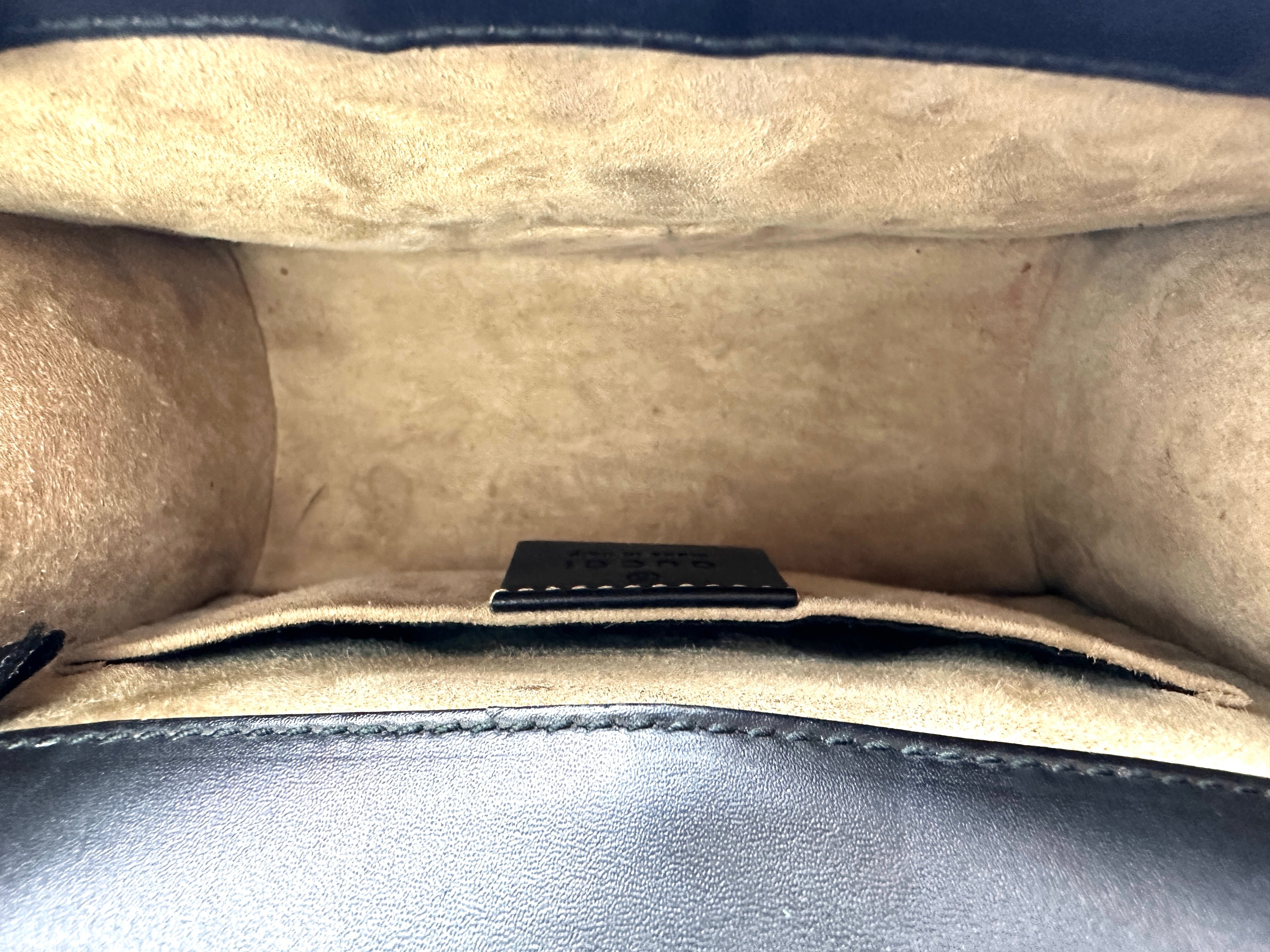 Gucci Sylvie Black Leather Small Size Shoulder Bag GG1097