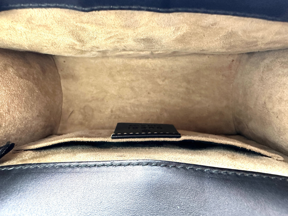 Gucci Sylvie Black Leather Small Size Shoulder Bag GG1097