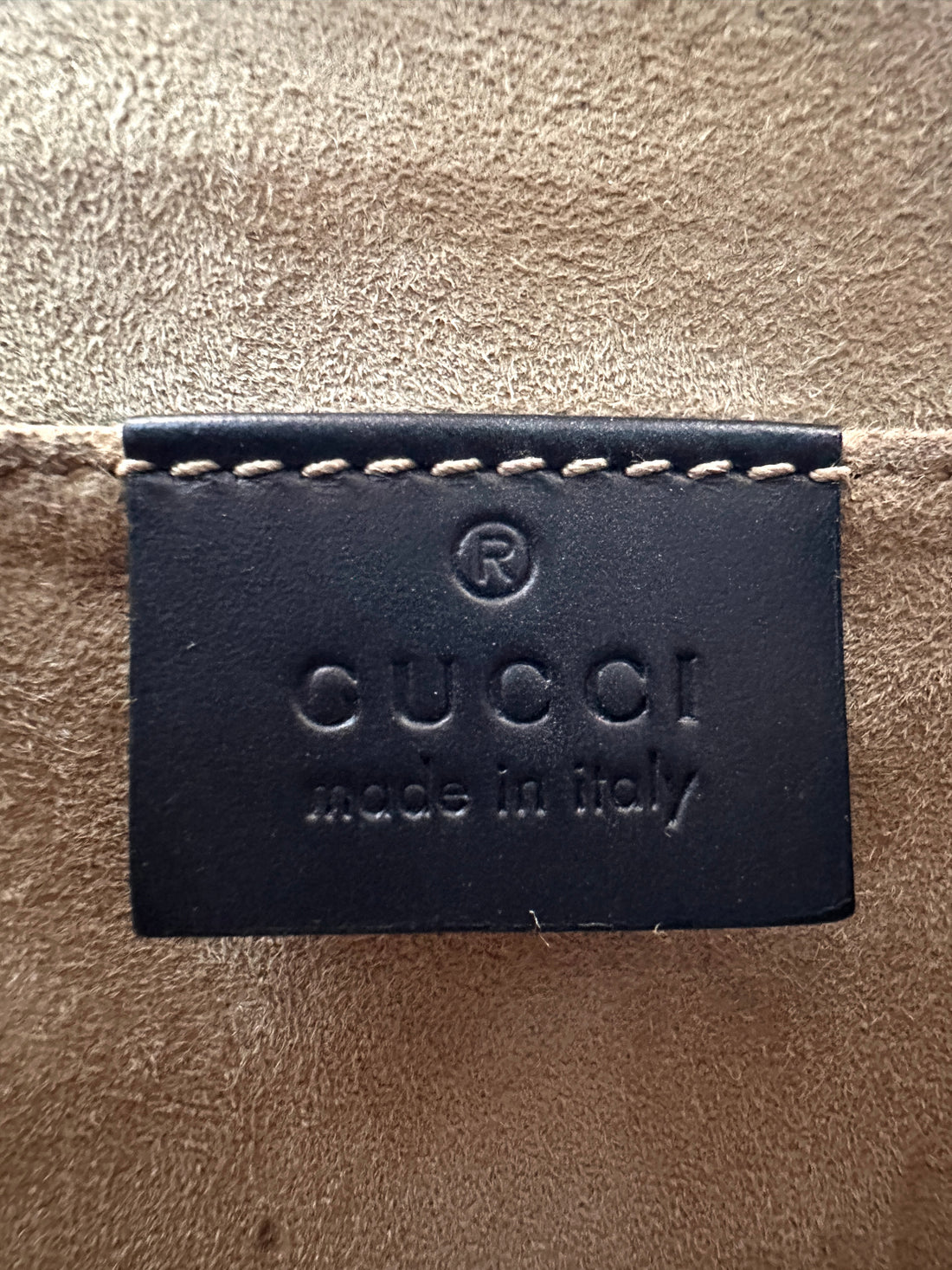 Gucci Sylvie Black Leather Small Size Shoulder Bag GG1097