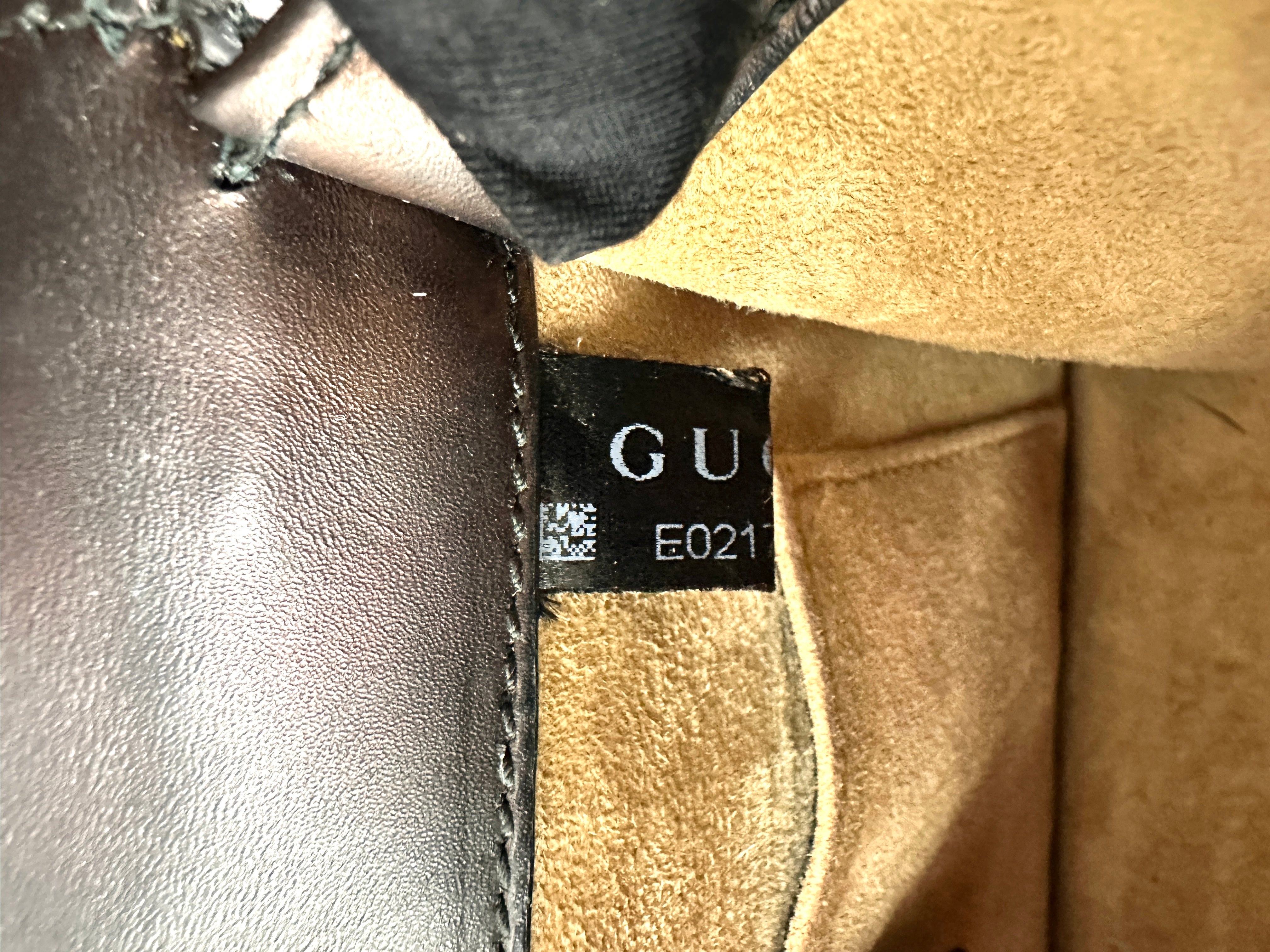 Gucci Sylvie Black Leather Small Size Shoulder Bag GG1097