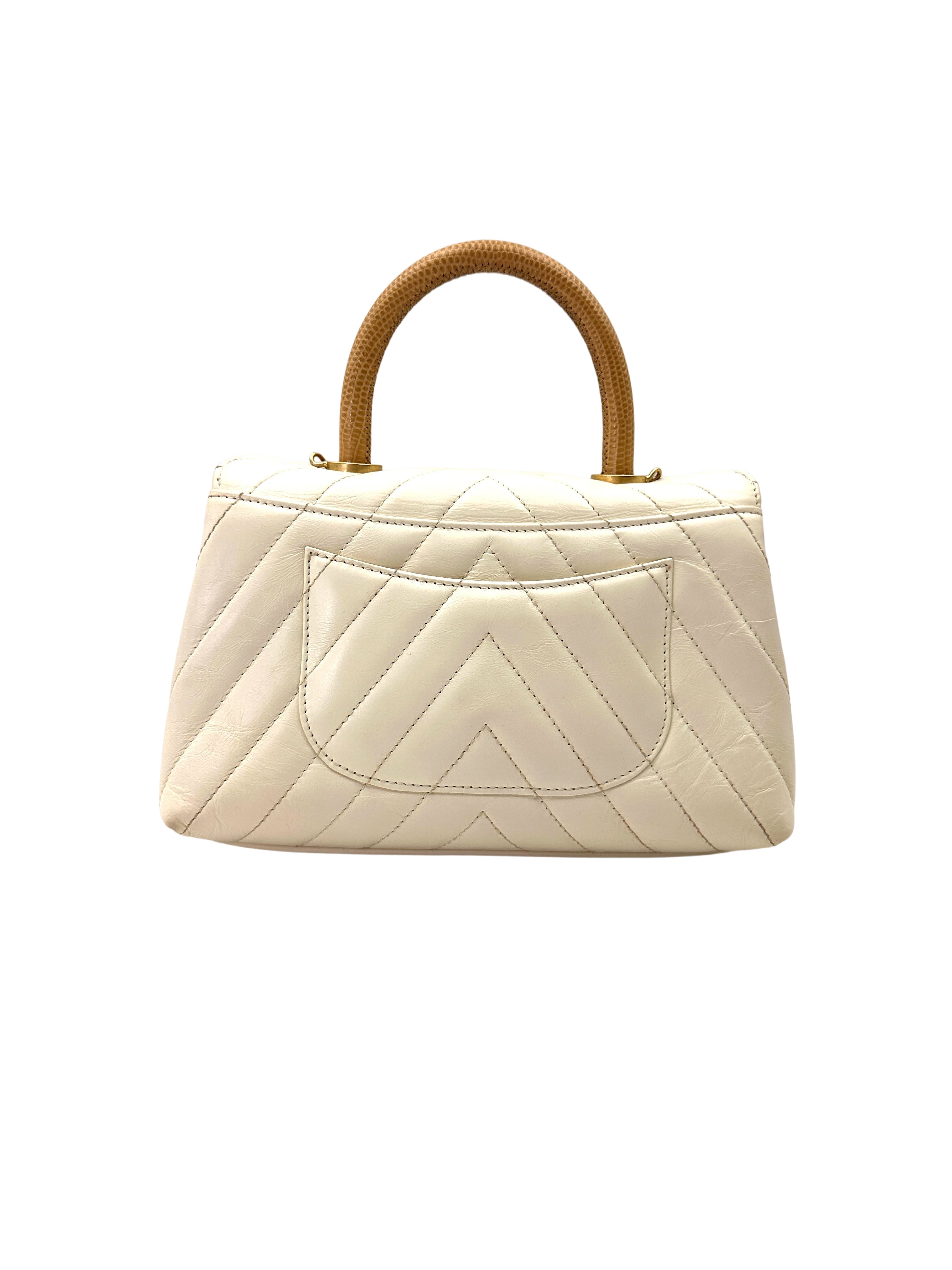 Chanel CoCo Handle White Chevron Quilted Leather Small Size Shoulder Bag(25***16) CC2023