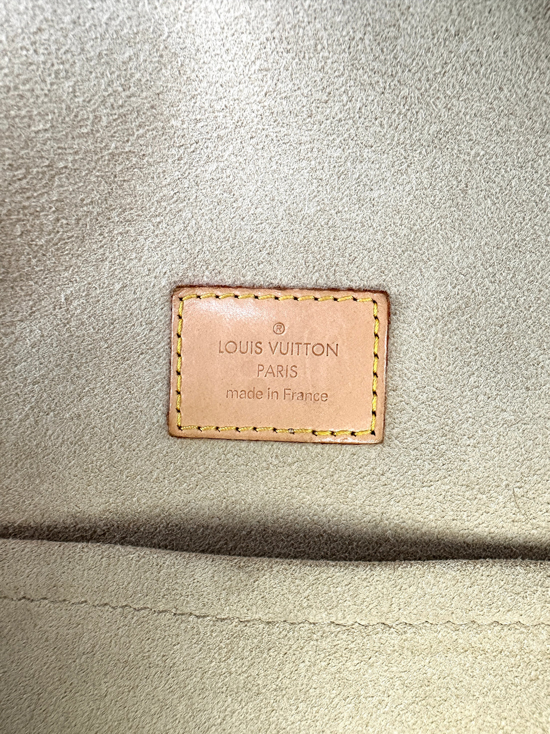 Louis Vuitton Manhattan Monogram Canvas Handle Bag LV2827