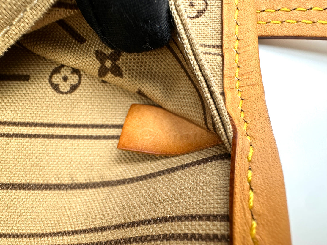 Louis Vuitton Neverfull MM Monogram Canvas Handle Bag LV2826