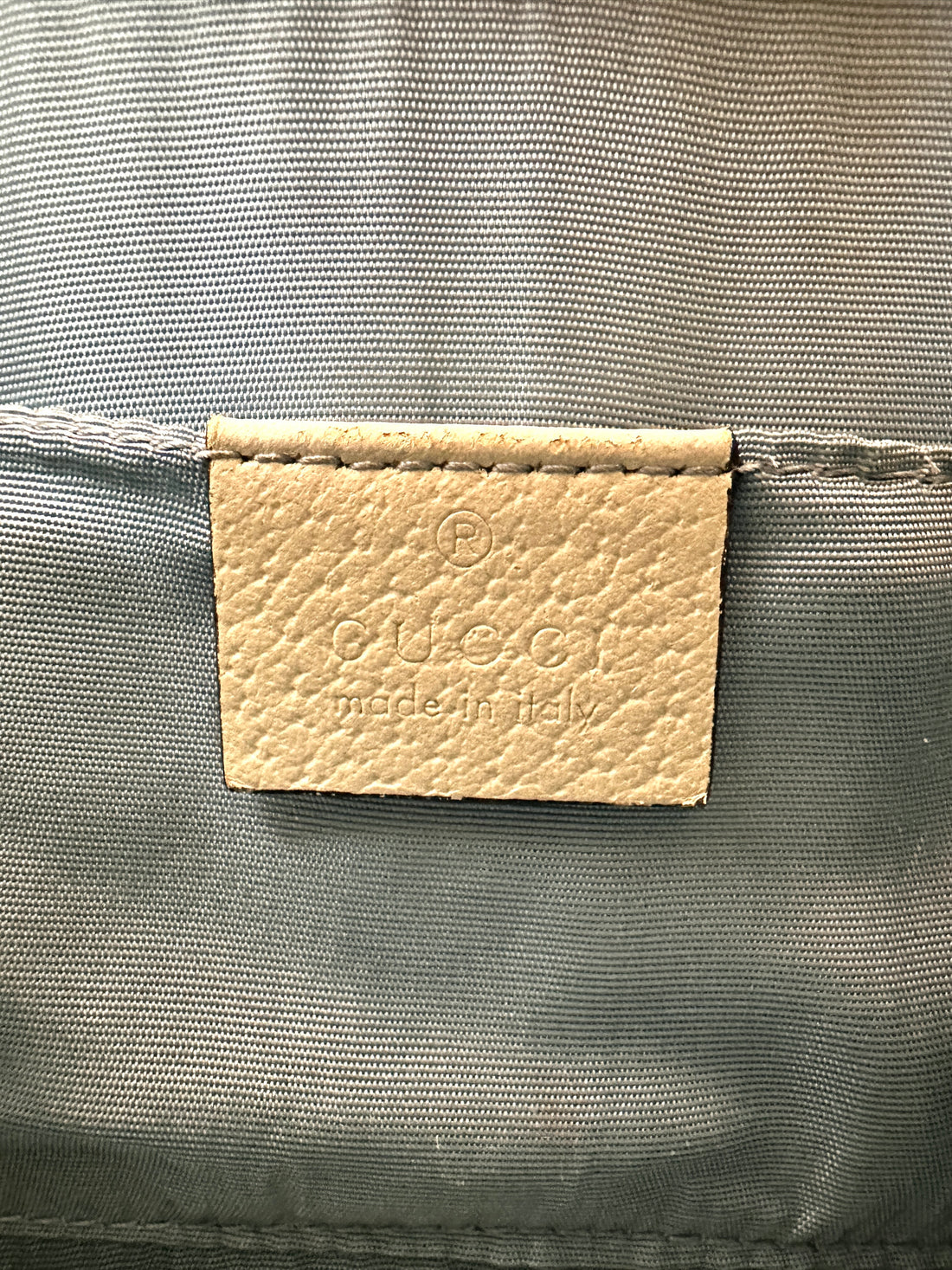 Gucci Sylvie Bee Star White Leather Medium Size Shoulder Bag GG1108