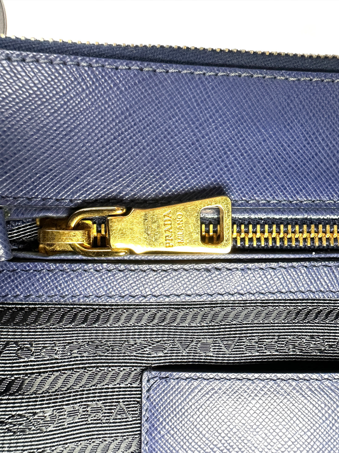 Prada Galleria Blue Saffiano Leather Handle Bag PR379