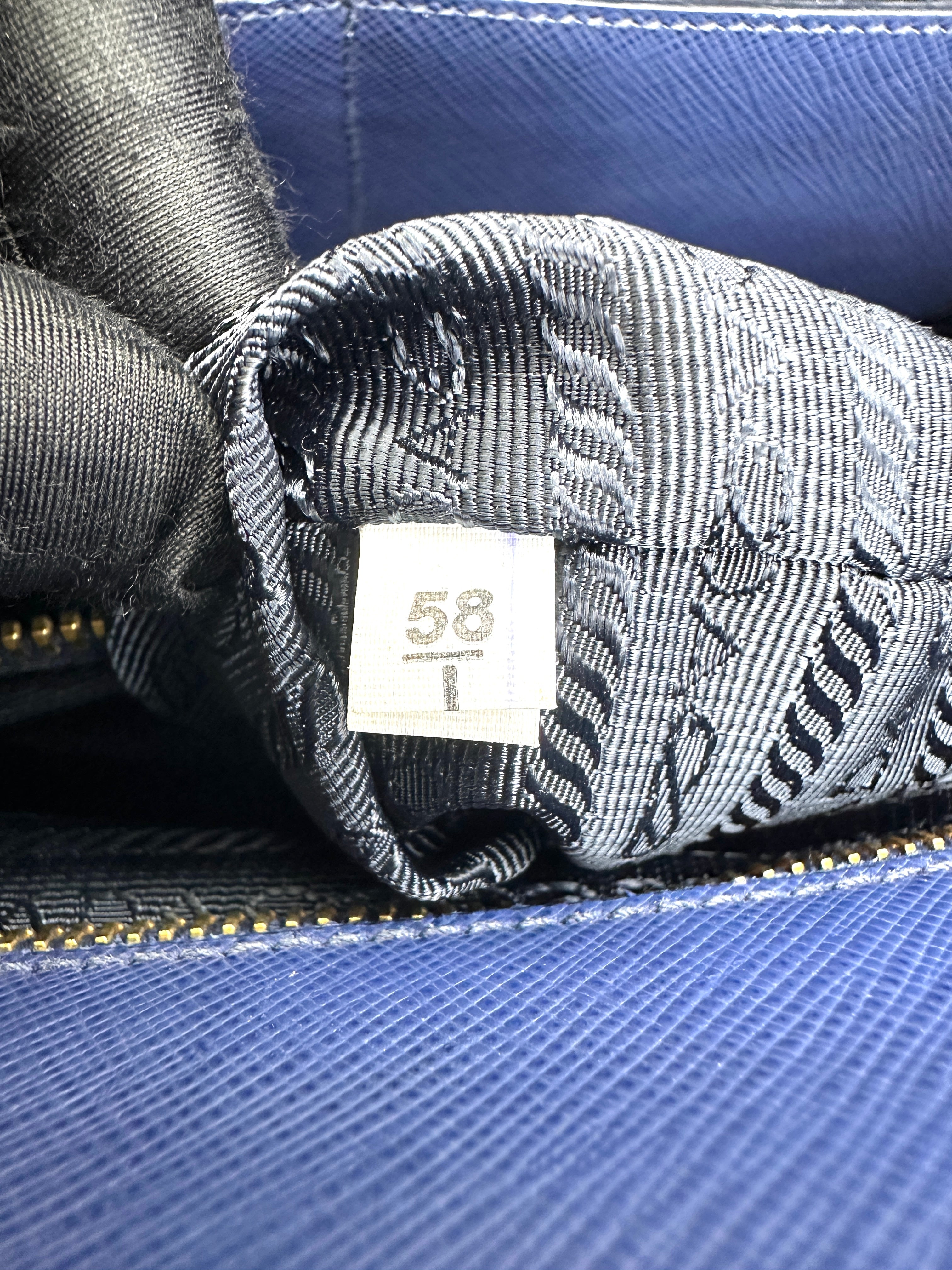 Prada Galleria Blue Saffiano Leather Handle Bag PR379