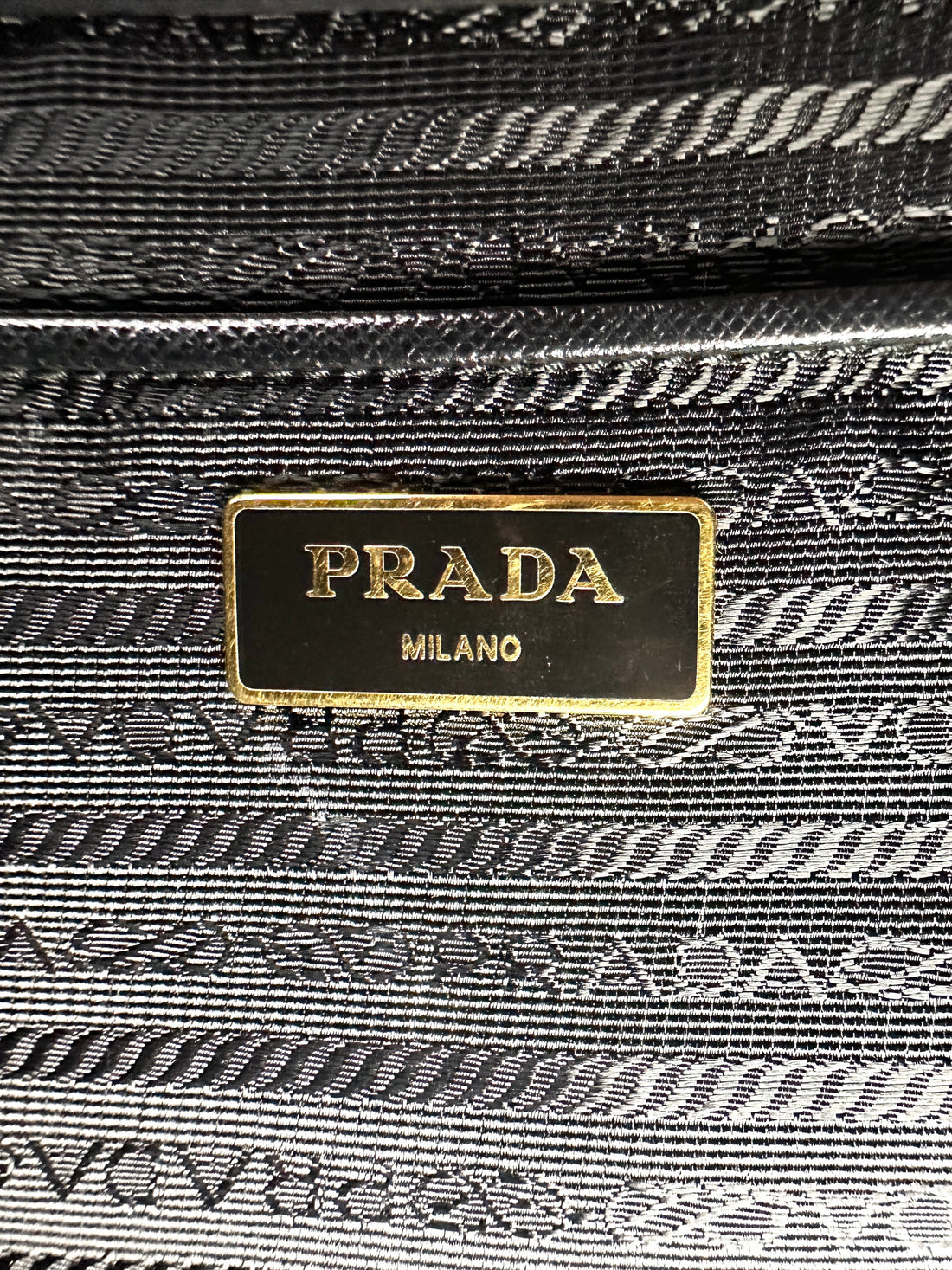 Prada Galleria Black Saffiano Leather Medium Size Handle Bag PR383