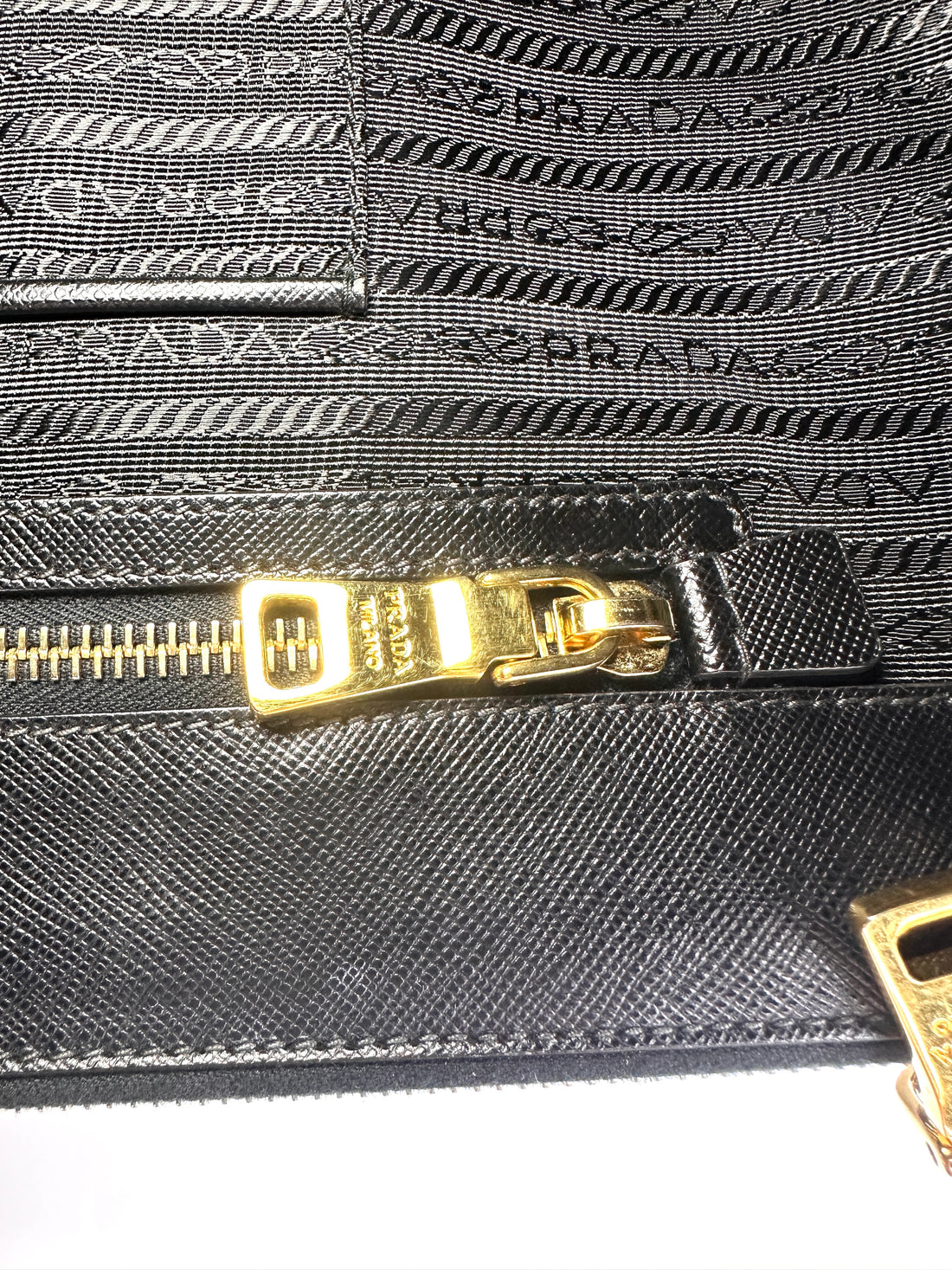 Prada Galleria Black Saffiano Leather Medium Size Handle Bag PR383