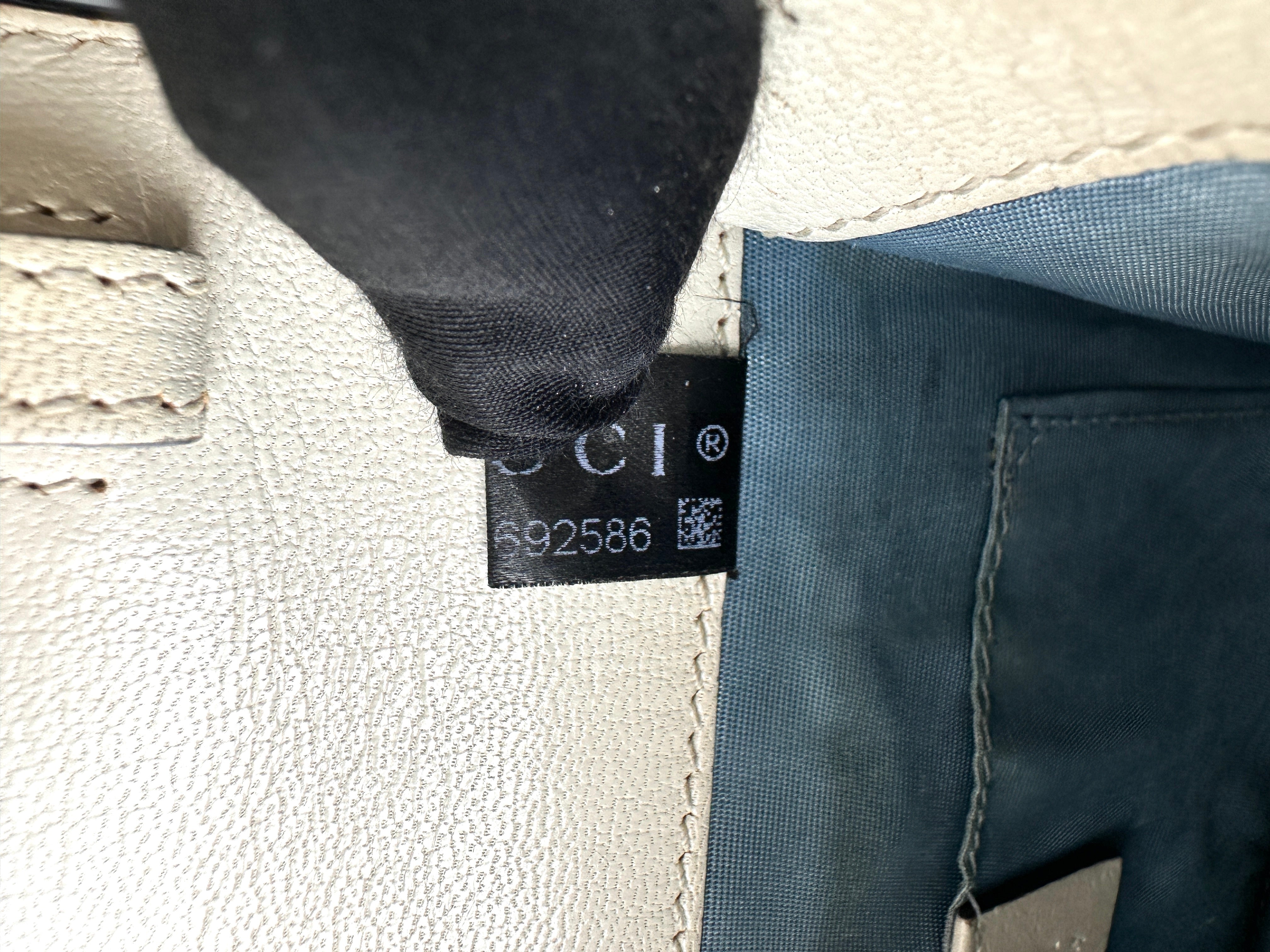 Gucci Sylvie Star White Leather Medium Size Shoulder Bag GG1111