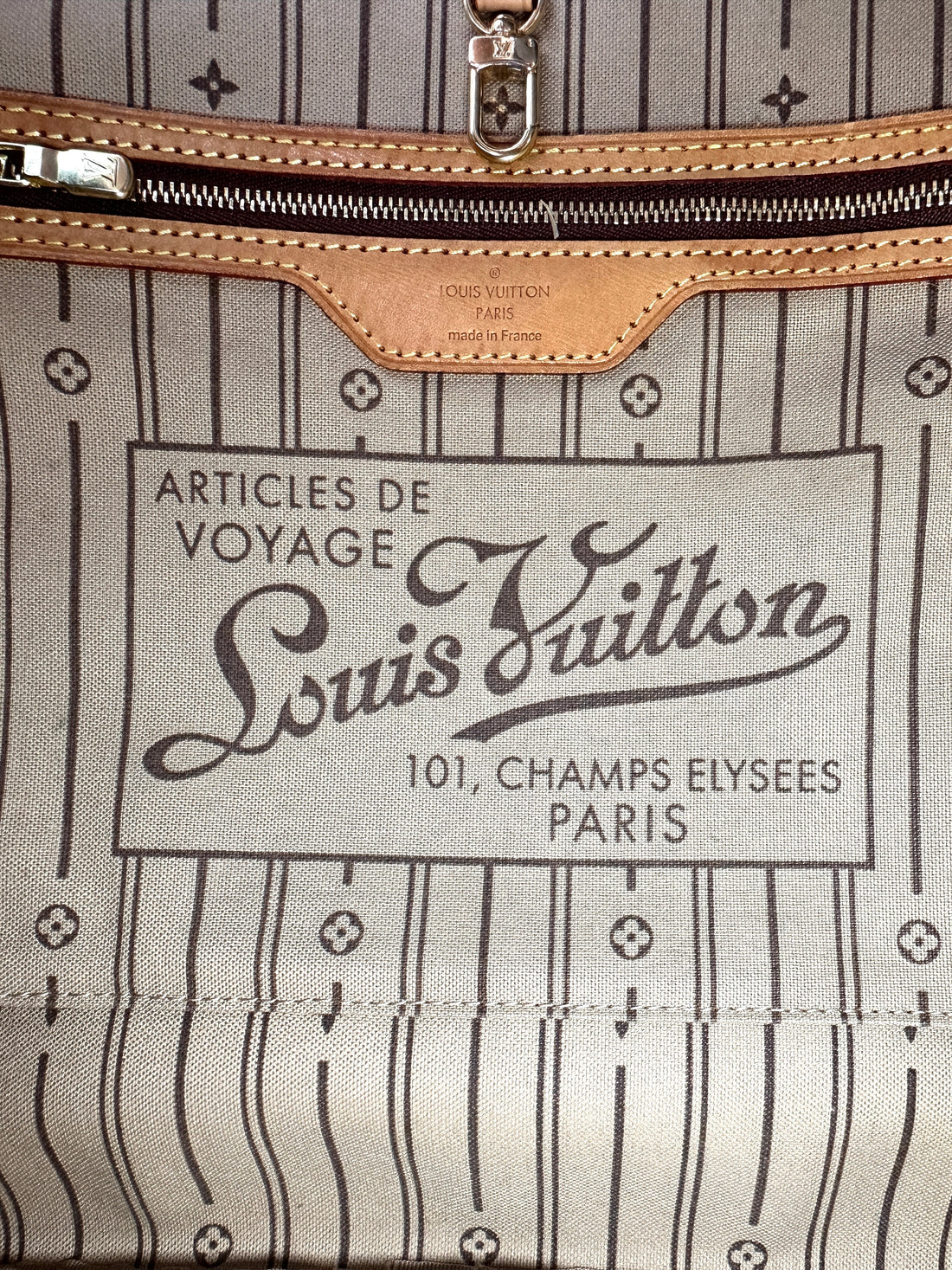Louis Vuitton Neverfull MM Monogram Canvas Handle Bag LV2837