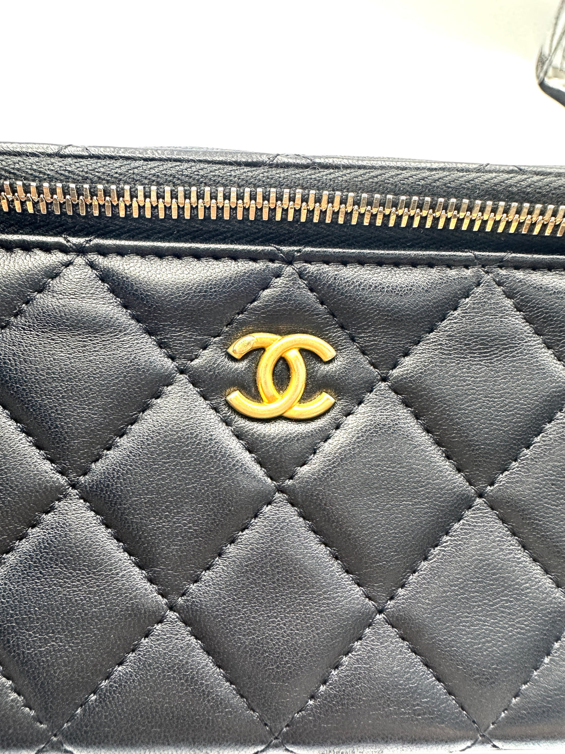 Chanel Black Quilted Leather Vanity Case(31***39)CC2017