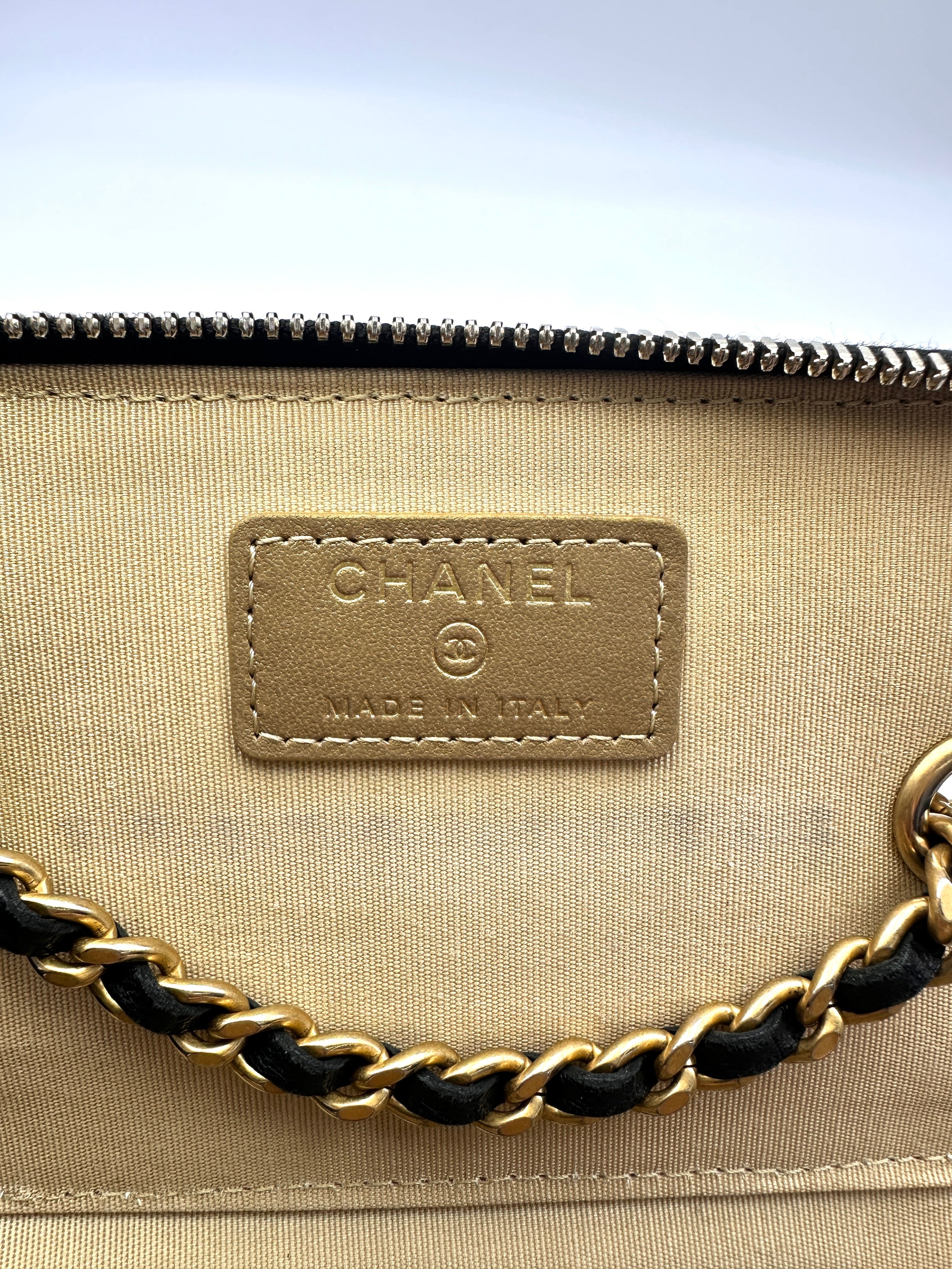 Chanel Black Quilted Leather Vanity Case(31***39)CC2017
