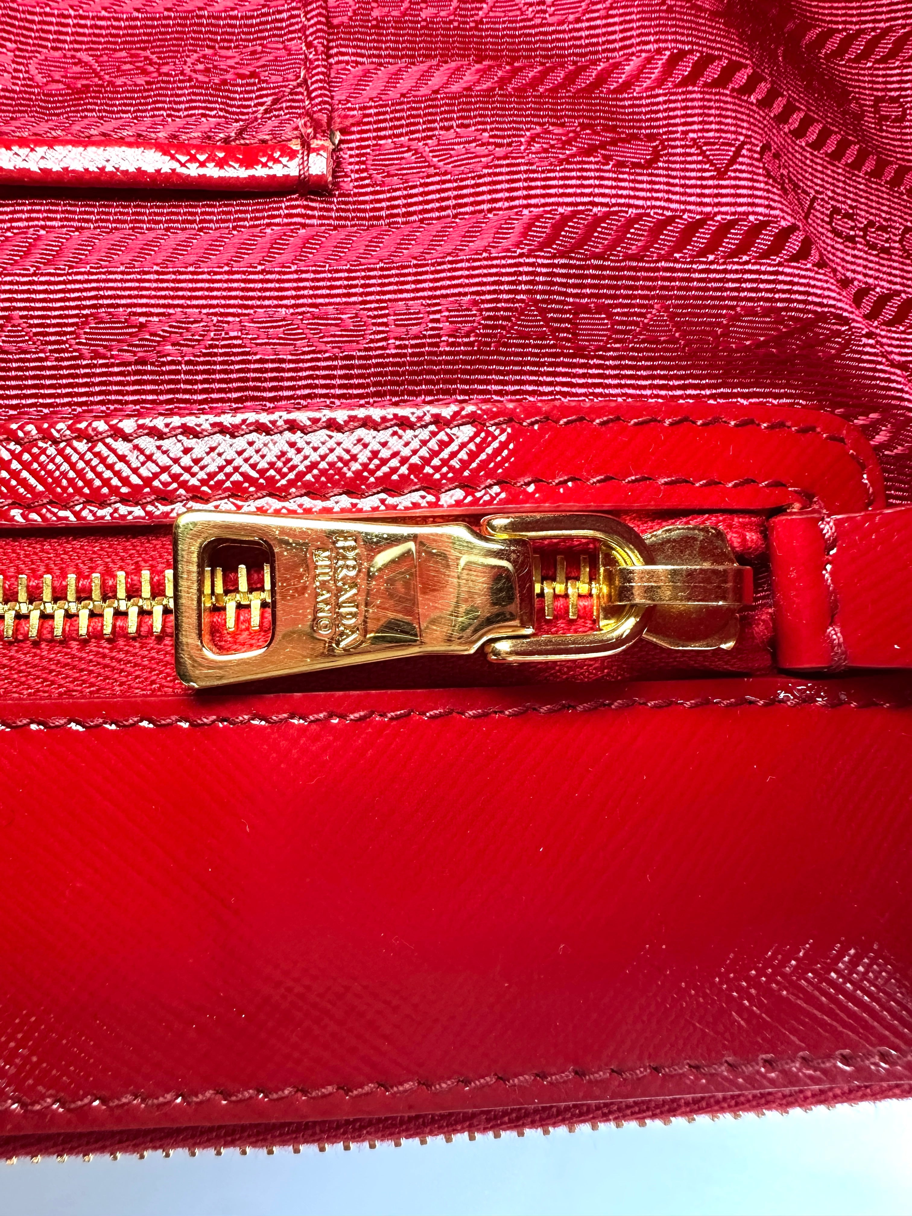 Prada Galleria Red Saffiano Leather Medium Size Handle Bag PR384