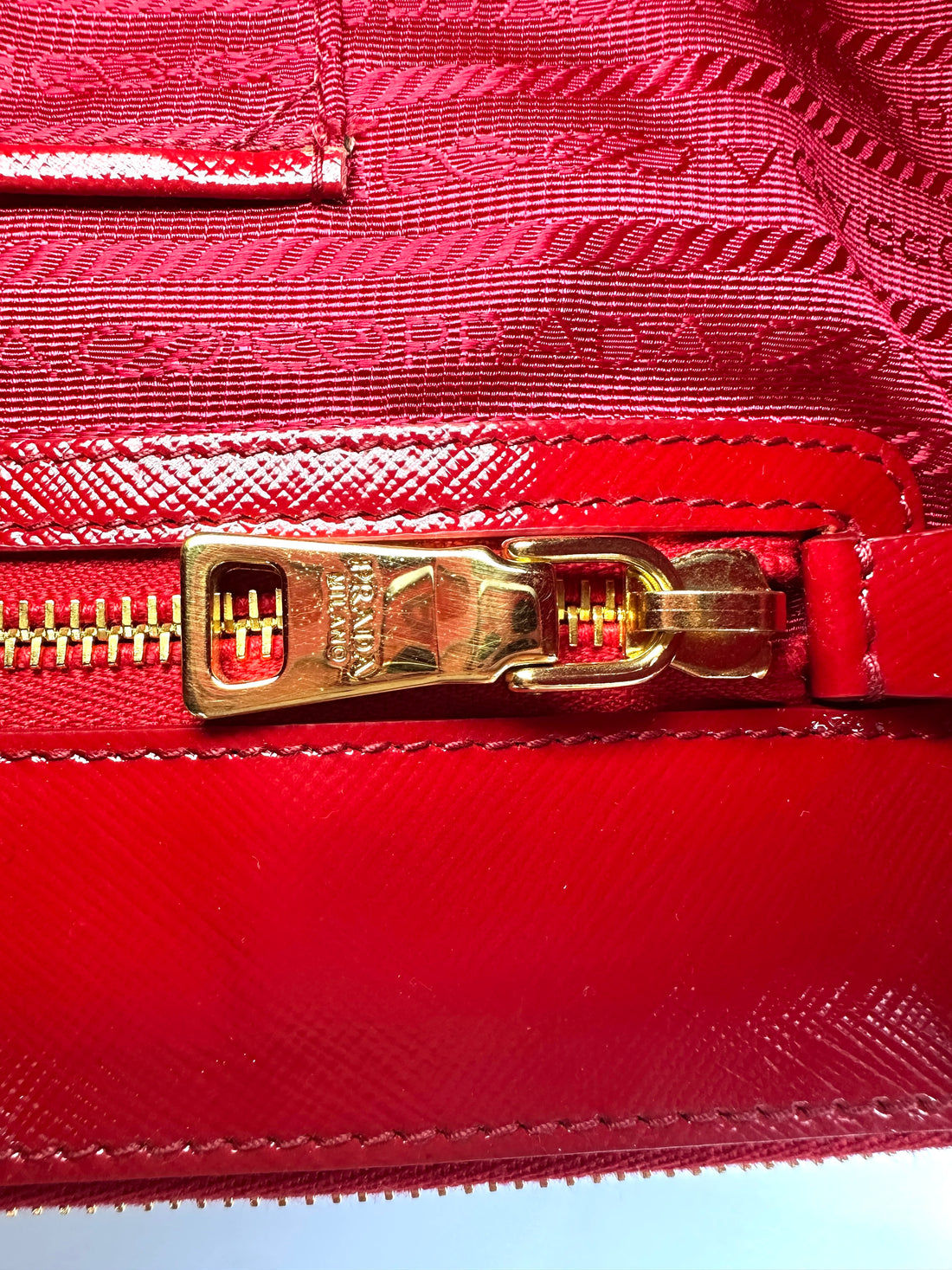 Prada Galleria Red Saffiano Leather Medium Size Handle Bag PR384