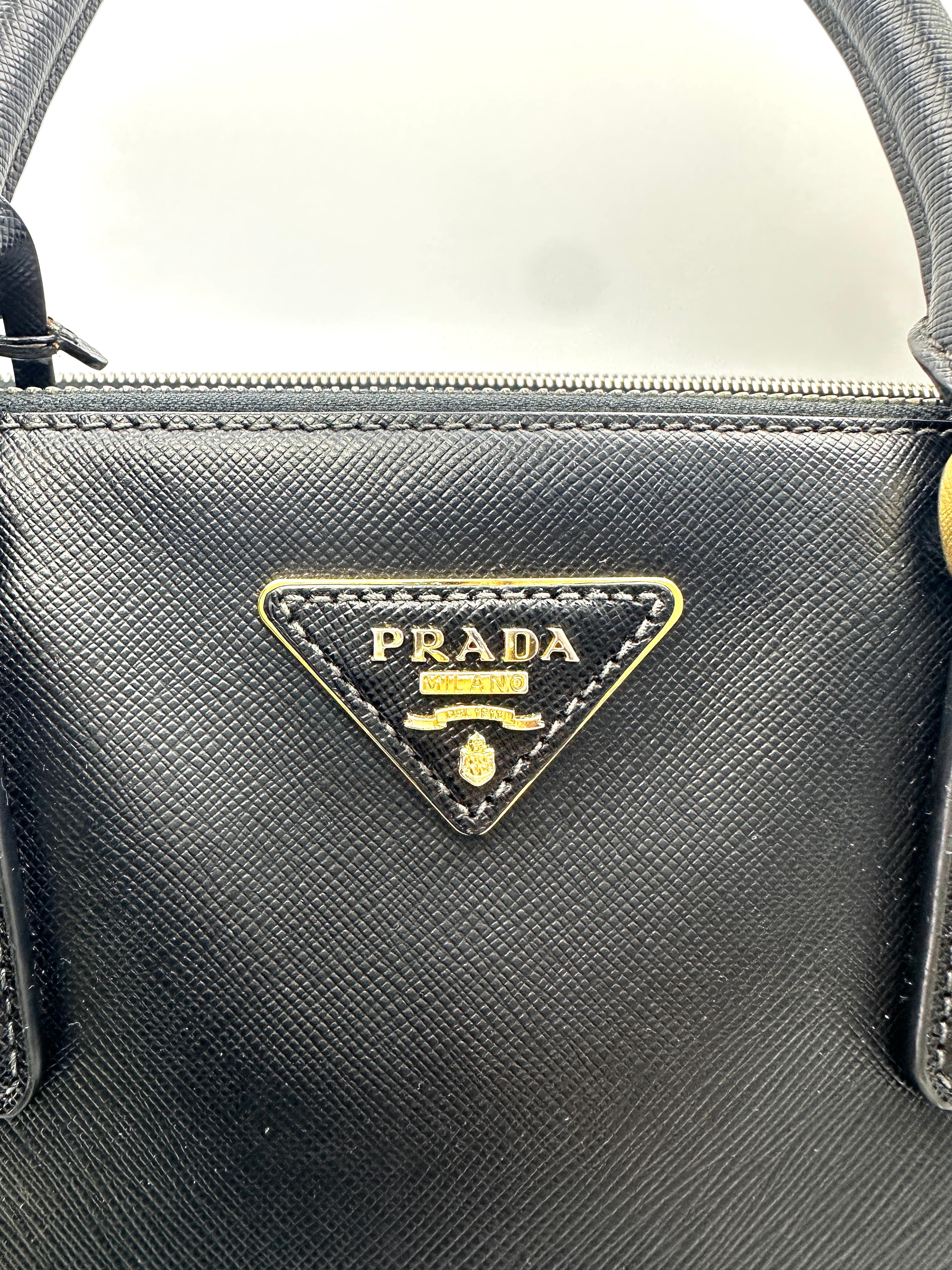 Prada Galleria Black Saffiano Leather Handle Bag PR385