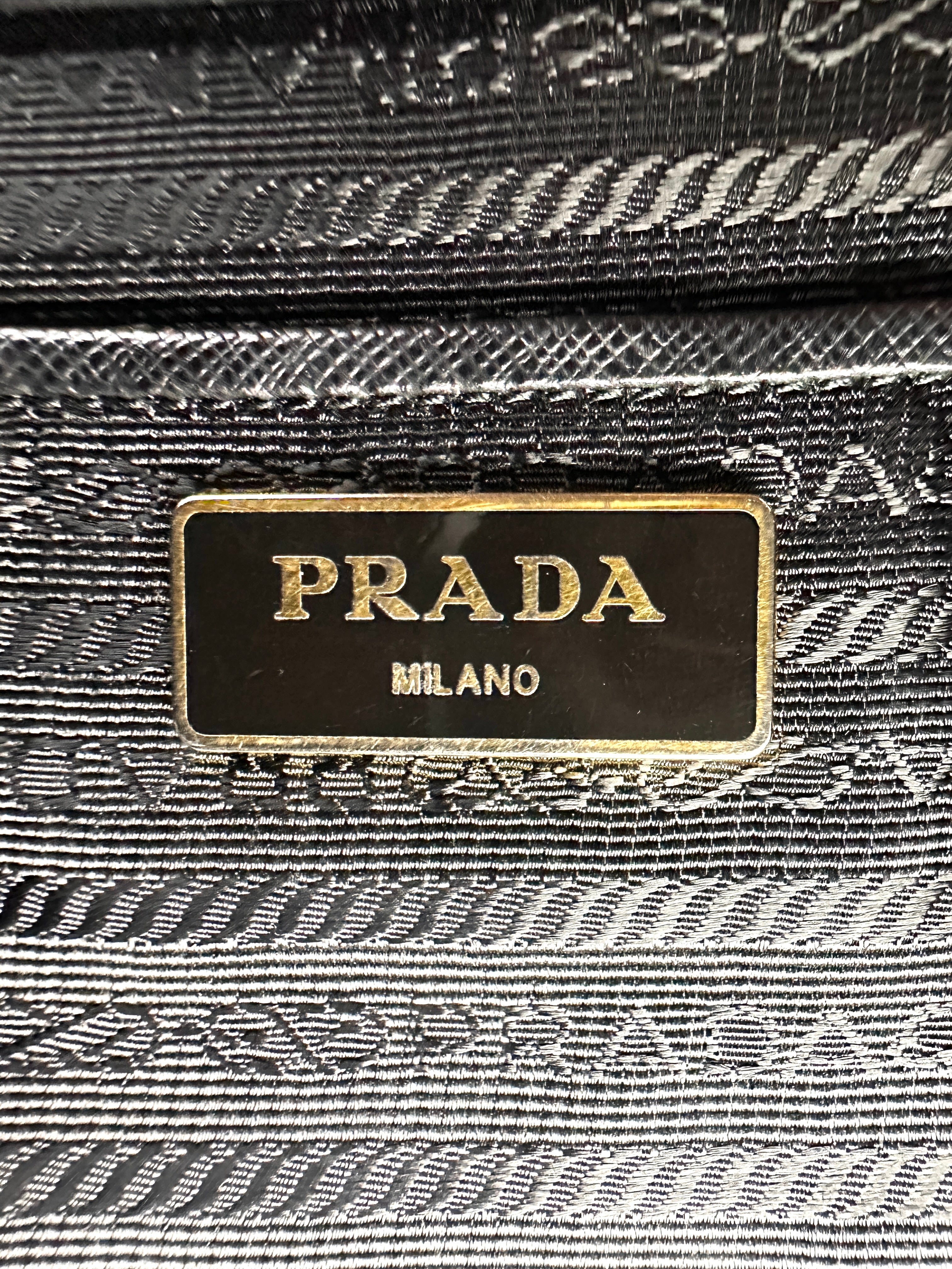 Prada Galleria Black Saffiano Leather Handle Bag PR385