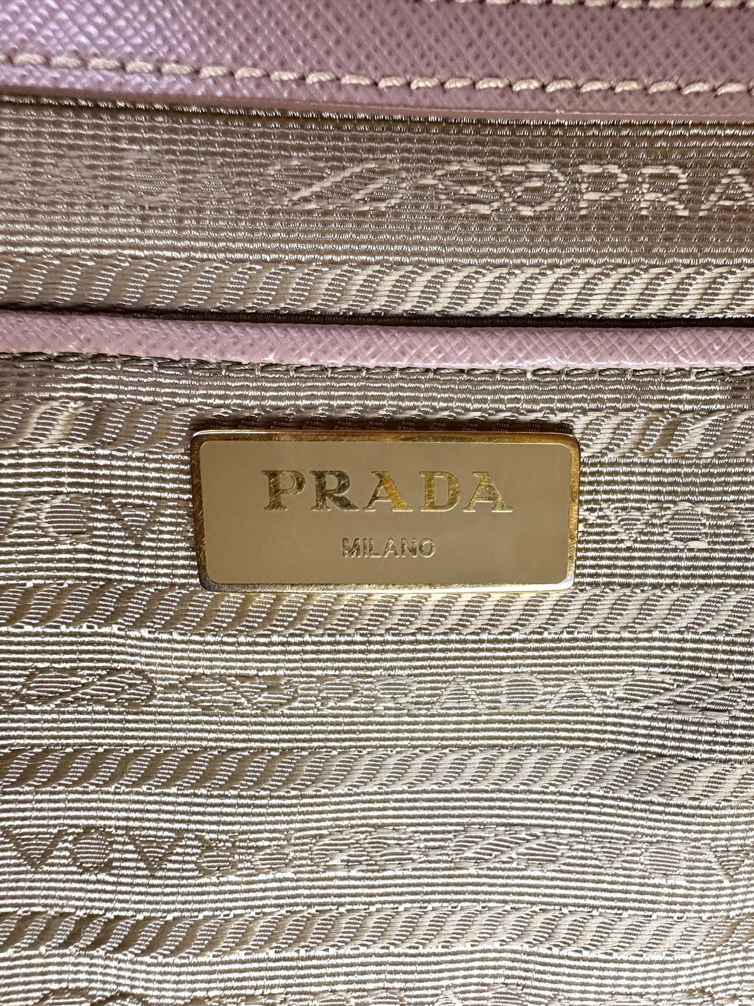 Prada Galleria Pink Saffiano Leather Handle Bag PR387
