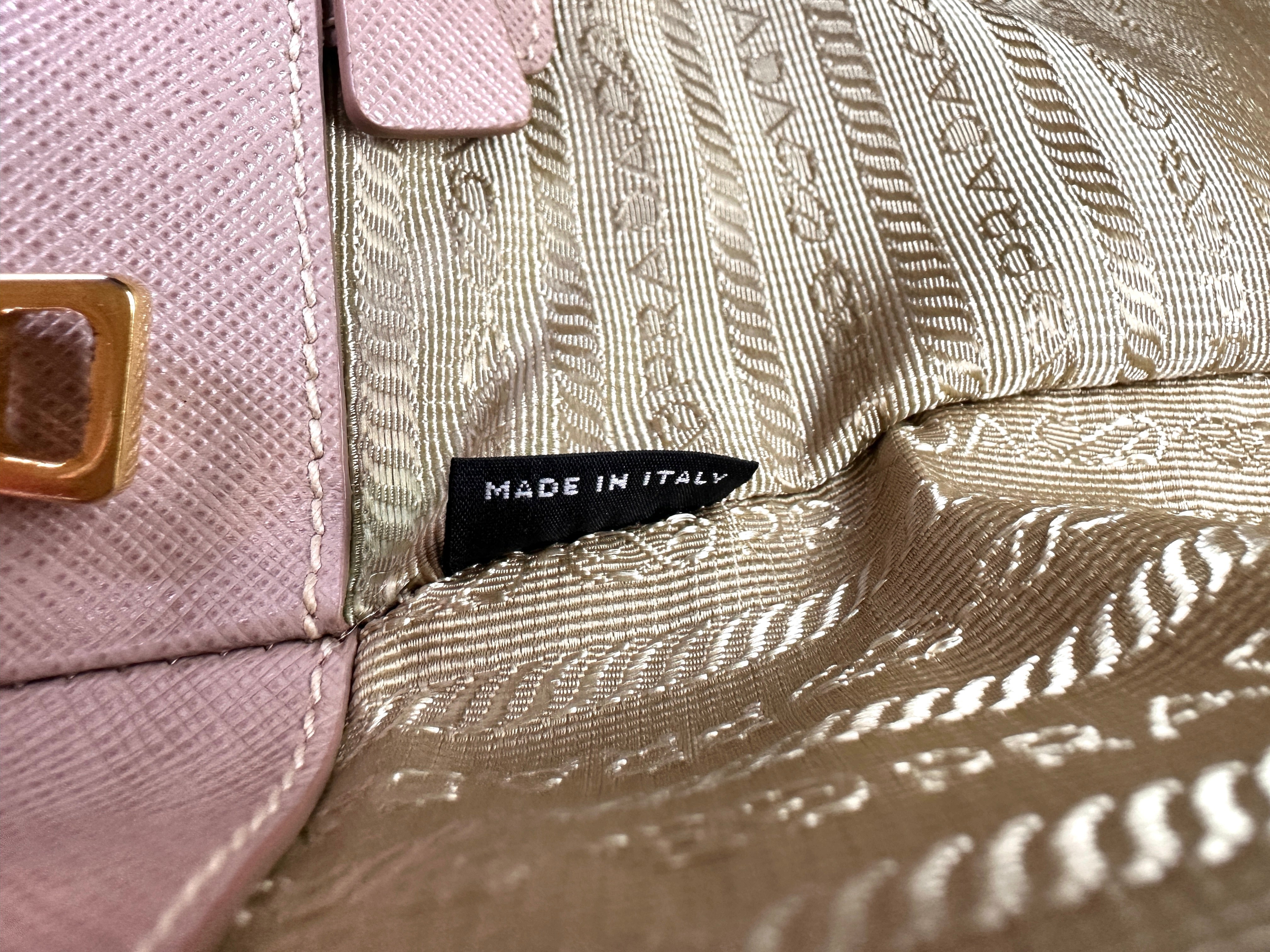Prada Galleria Pink Saffiano Leather Handle Bag PR387