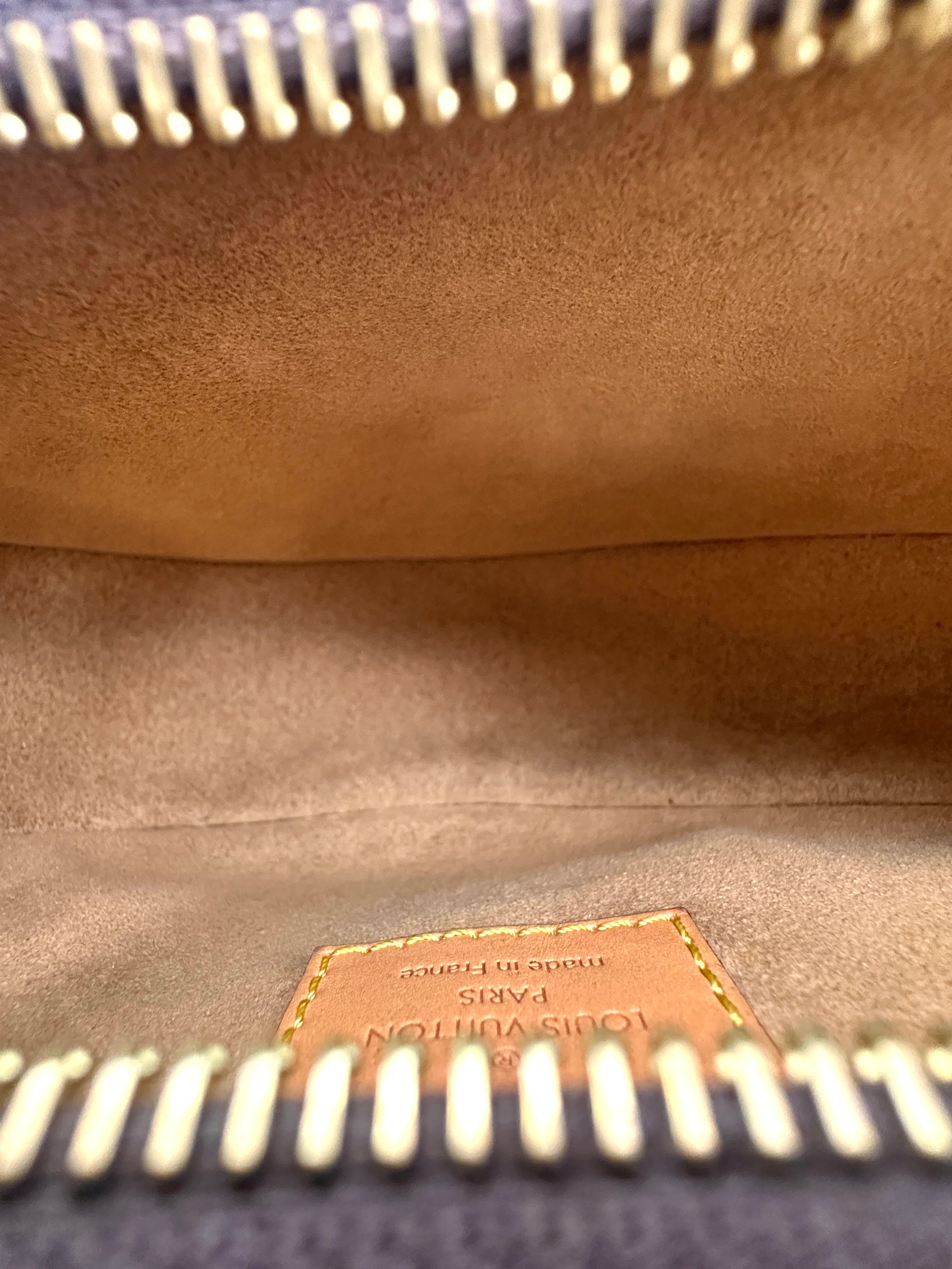Louis Vuitton Loop Monogram Canvas Shoulder Bag LV2839