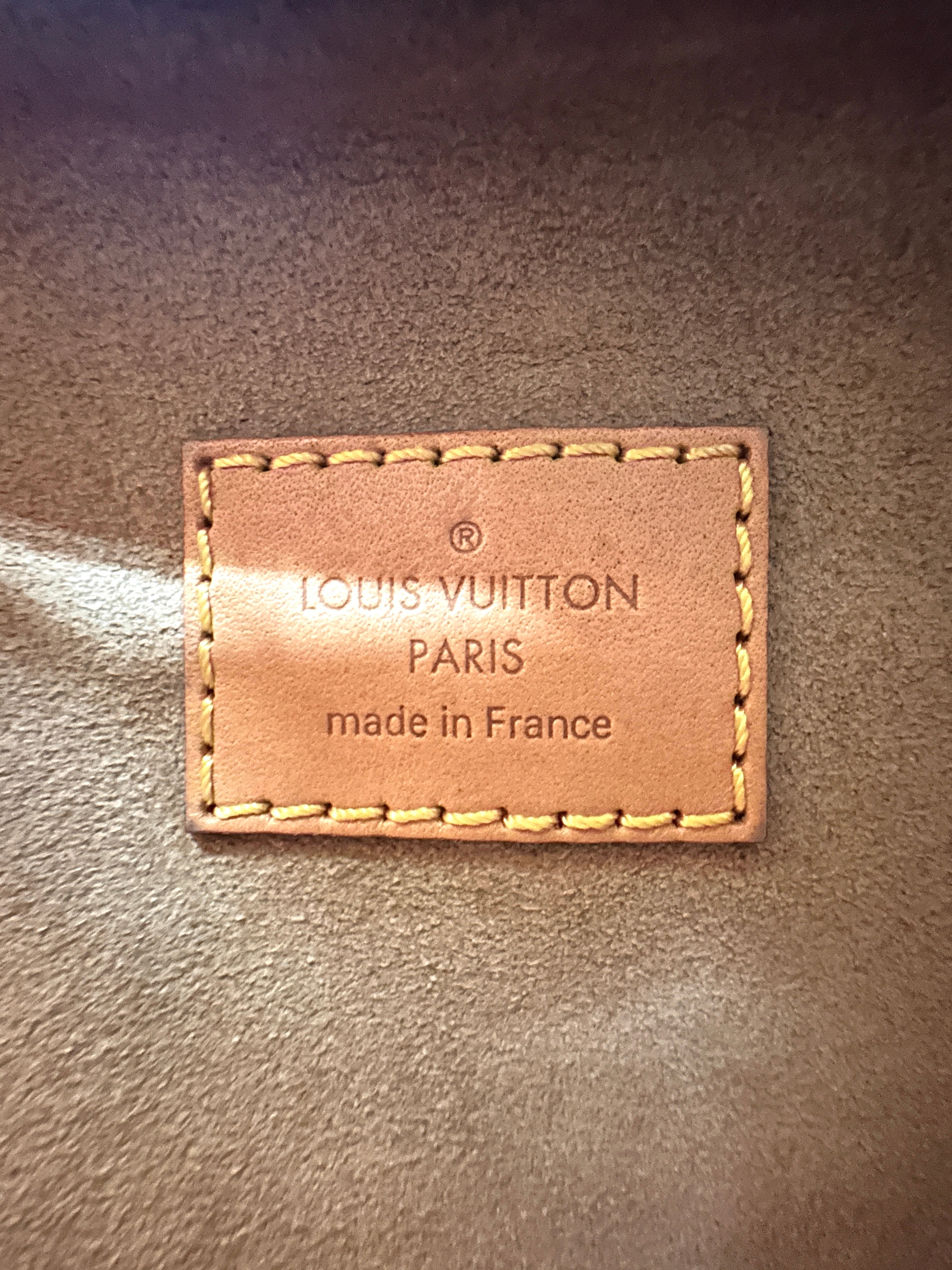 Louis Vuitton Loop Monogram Canvas Shoulder Bag LV2839